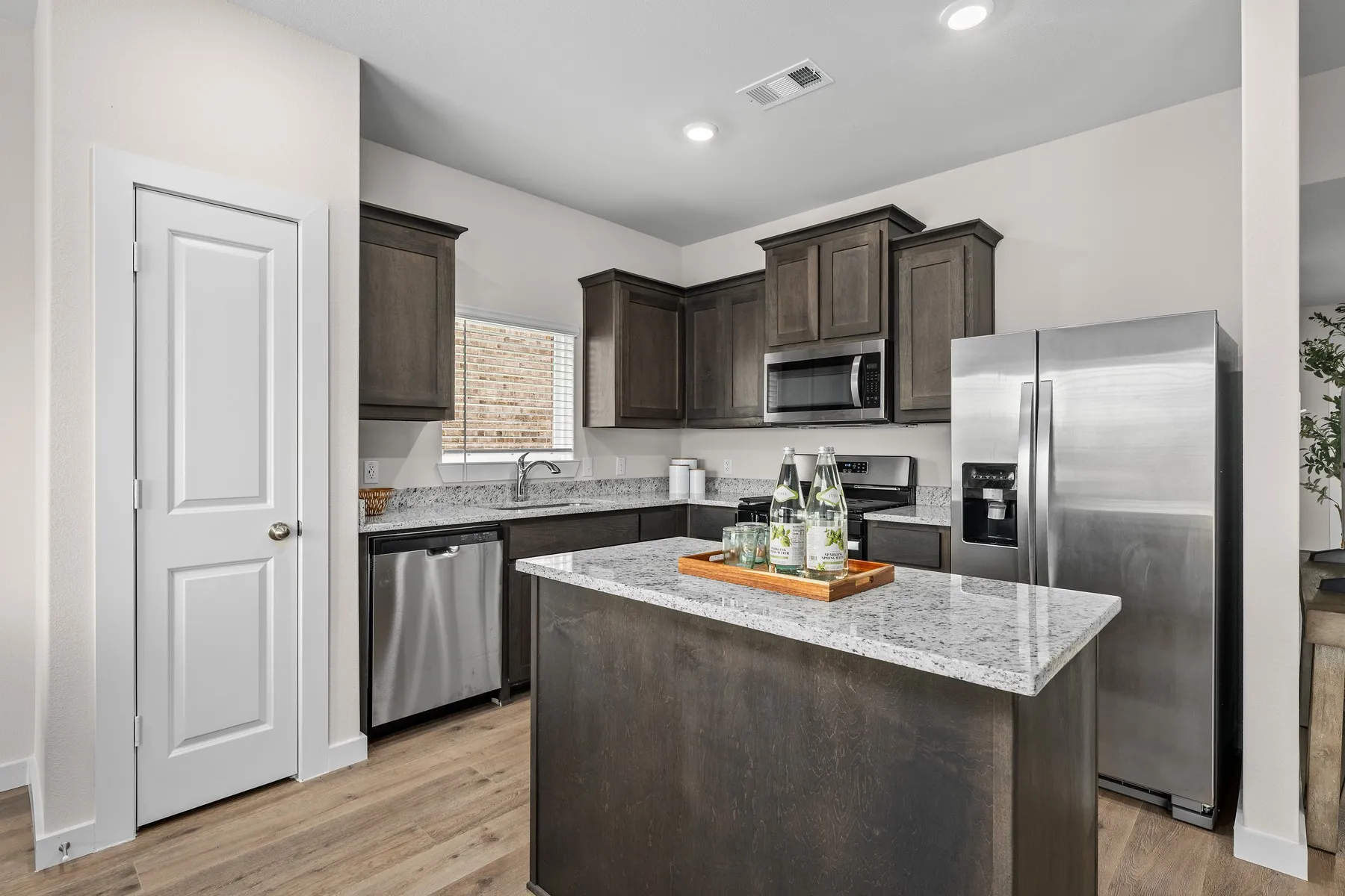 Single Family Residence For Rent in Tarrant County , 11152 Santana Drive, Fort Worth, Texas 76108, 3 Bedroom, 2 Bathroom, 2 Garage spaces, 1,376 Sqft, built in 2026, mls#21377619, Real Estate Agent in Fort Worth, Homes For Rent in Tarrant county, Homes For Rent in Fort Worth, Realtor in Fort Worth Texas, Real Estate Brokerage Independent Realty Texas, Luminita Cordes Realtor