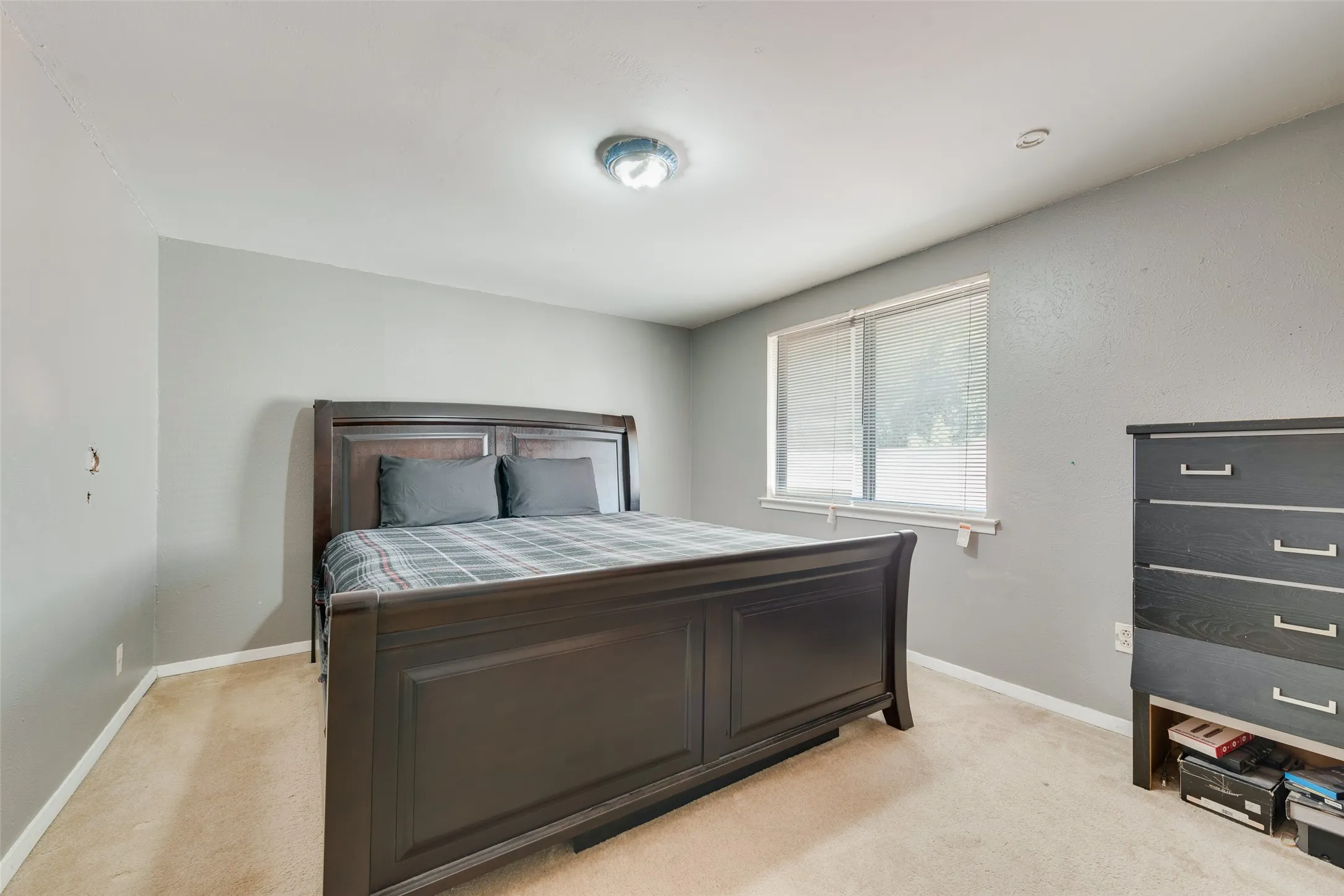 Single Family Residence For Sale in Dallas County , 5329 Daytona Drive, Garland, Texas 75043, 4 Bedroom, 2 Bathroom, 2 Garage spaces, 1,954 Sqft, built in 1974, mls#21352727, Real Estate Agent in Garland, Homes For Sale in Dallas county, Homes For Sale in Garland, Realtor in Garland Texas, Real Estate Brokerage Independent Realty Texas, Luminita Cordes Realtor