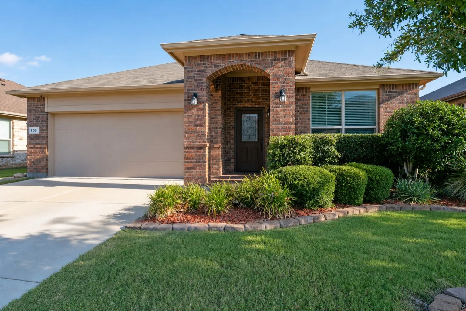 Single Family Residence For Sale in Tarrant County , 809 Key Deer Drive, Fort Worth, Texas 76028, 3 Bedroom, 2 Bathroom, 2 Garage spaces, 1,736 Sqft, built in 2019, mls#21376853, Real Estate Agent in Fort Worth, Homes For Sale in Tarrant county, Homes For Sale in Fort Worth, Realtor in Fort Worth Texas, Real Estate Brokerage Independent Realty Texas, Luminita Cordes Realtor