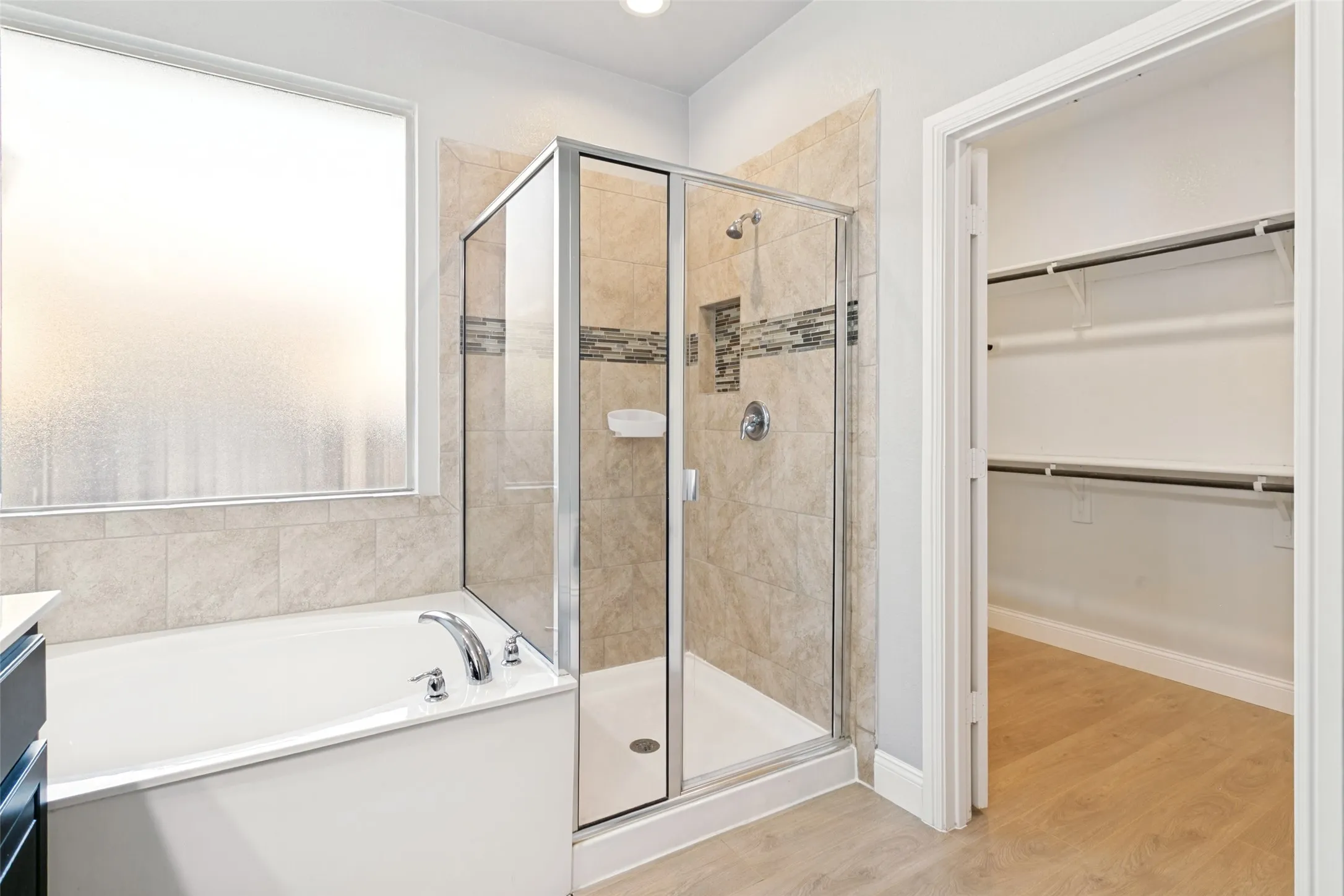 Single Family Residence For Sale in Tarrant County , 809 Key Deer Drive, Fort Worth, Texas 76028, 3 Bedroom, 2 Bathroom, 2 Garage spaces, 1,736 Sqft, built in 2019, mls#21376853, Real Estate Agent in Fort Worth, Homes For Sale in Tarrant county, Homes For Sale in Fort Worth, Realtor in Fort Worth Texas, Real Estate Brokerage Independent Realty Texas, Luminita Cordes Realtor
