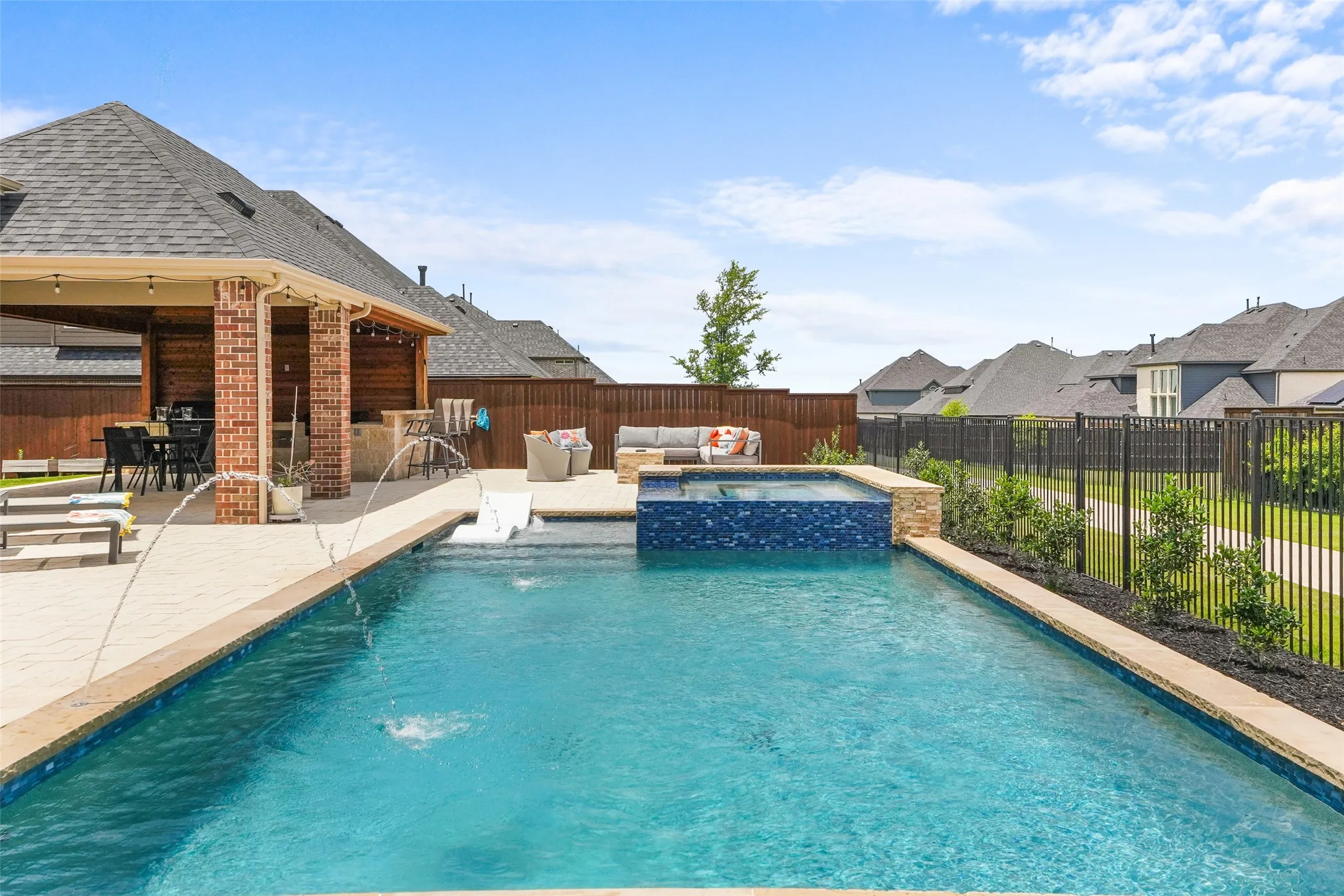 Single Family Residence For Sale in Collin County , 701 Featherstone Lane, Prosper, Texas 75078, 6 Bedroom, 4 Bathroom, 4 Garage spaces, 4,950 Sqft, built in 2020, mls#21375803, Real Estate Agent in Prosper, Homes For Sale in Collin county, Homes For Sale in Prosper, Realtor in Prosper Texas, Real Estate Brokerage Independent Realty Texas, Luminita Cordes Realtor