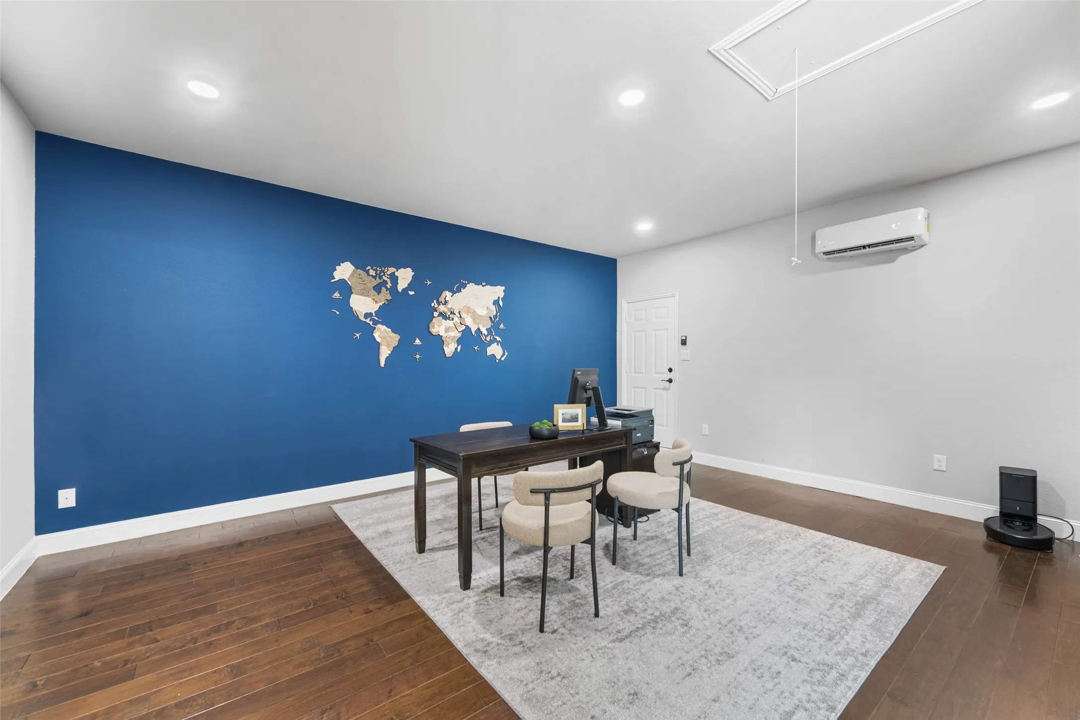 Flex Room for Office, Workout, Dance, Bedroom