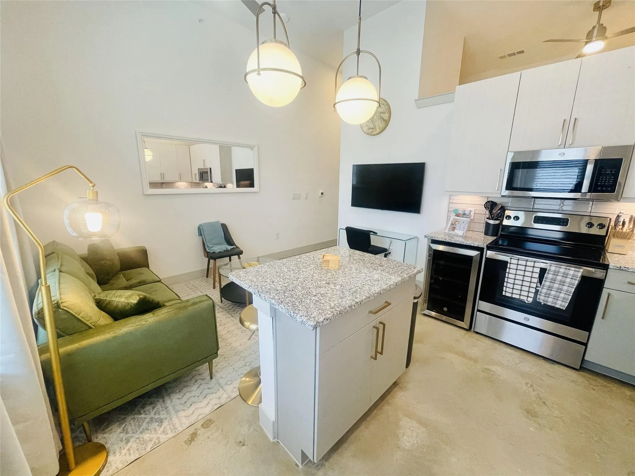 Apartment For Rent in Dallas County , 13701 Montfort Drive 1317, Dallas, Texas 75240, 2 Bedroom, 2 Bathroom, Garage spaces, 1,249 Sqft, built in 2023, mls#21377638, Real Estate Agent in Dallas, Homes For Rent in Dallas county, Homes For Rent in Dallas, Realtor in Dallas Texas, Real Estate Brokerage Independent Realty Texas, Luminita Cordes Realtor