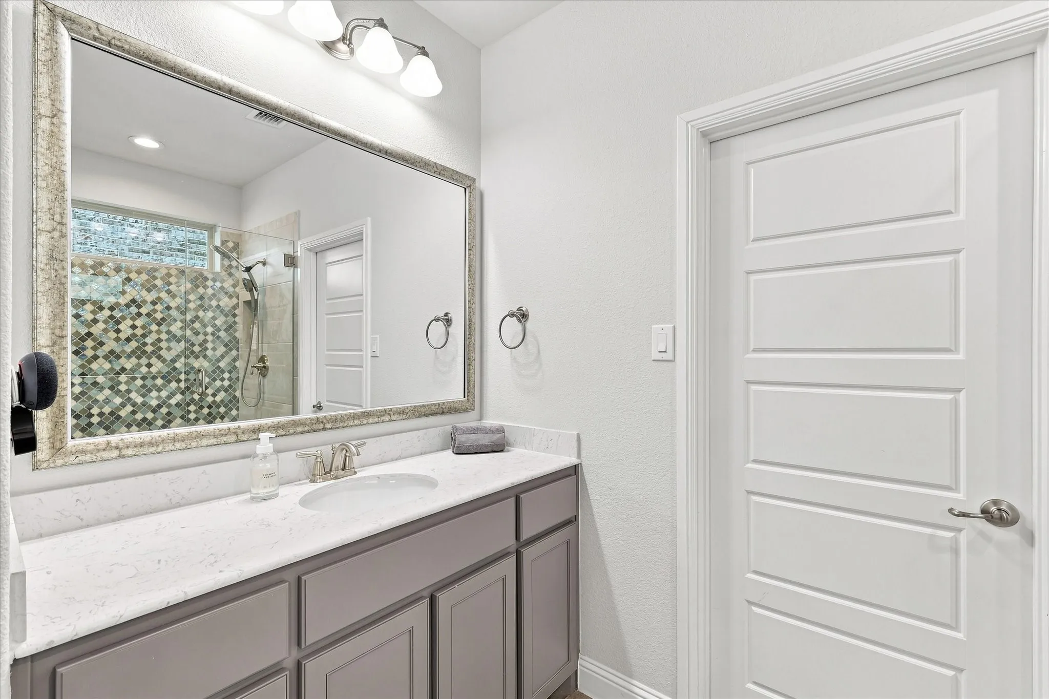 Single Family Residence For Sale in Denton County , 904 Boardwalk Way, Argyle, Texas 76226, 3 Bedroom, 2 Bathroom, 2 Garage spaces, 1,832 Sqft, built in 2018, mls#21377351, Real Estate Agent in Argyle, Homes For Sale in Denton county, Homes For Sale in Argyle, Realtor in Argyle Texas, Real Estate Brokerage Independent Realty Texas, Luminita Cordes Realtor