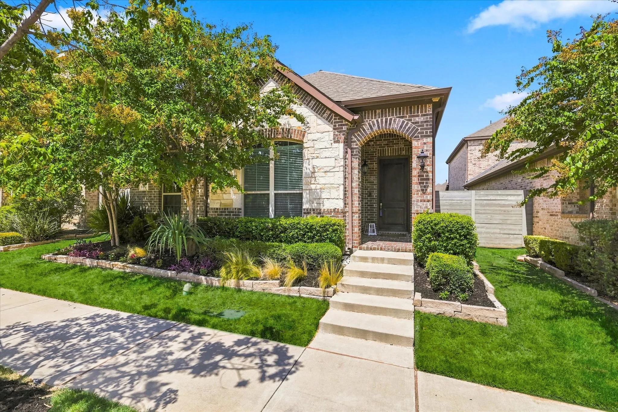 Single Family Residence For Sale in Denton County , 904 Boardwalk Way, Argyle, Texas 76226, 3 Bedroom, 2 Bathroom, 2 Garage spaces, 1,832 Sqft, built in 2018, mls#21377351, Real Estate Agent in Argyle, Homes For Sale in Denton county, Homes For Sale in Argyle, Realtor in Argyle Texas, Real Estate Brokerage Independent Realty Texas, Luminita Cordes Realtor