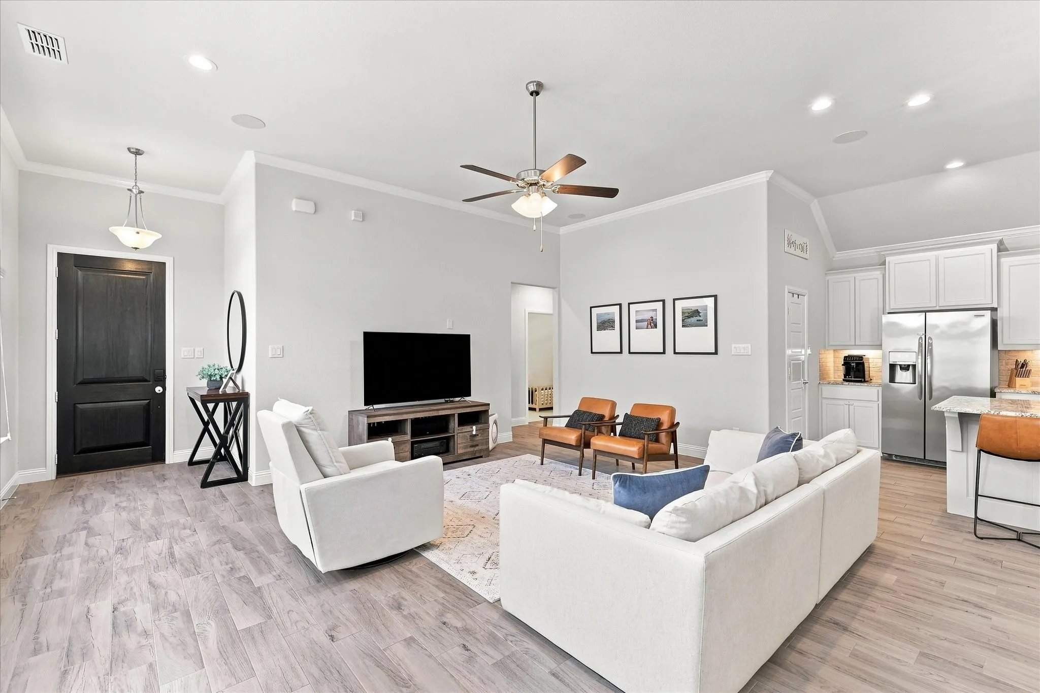 Single Family Residence For Sale in Denton County , 904 Boardwalk Way, Argyle, Texas 76226, 3 Bedroom, 2 Bathroom, 2 Garage spaces, 1,832 Sqft, built in 2018, mls#21377351, Real Estate Agent in Argyle, Homes For Sale in Denton county, Homes For Sale in Argyle, Realtor in Argyle Texas, Real Estate Brokerage Independent Realty Texas, Luminita Cordes Realtor