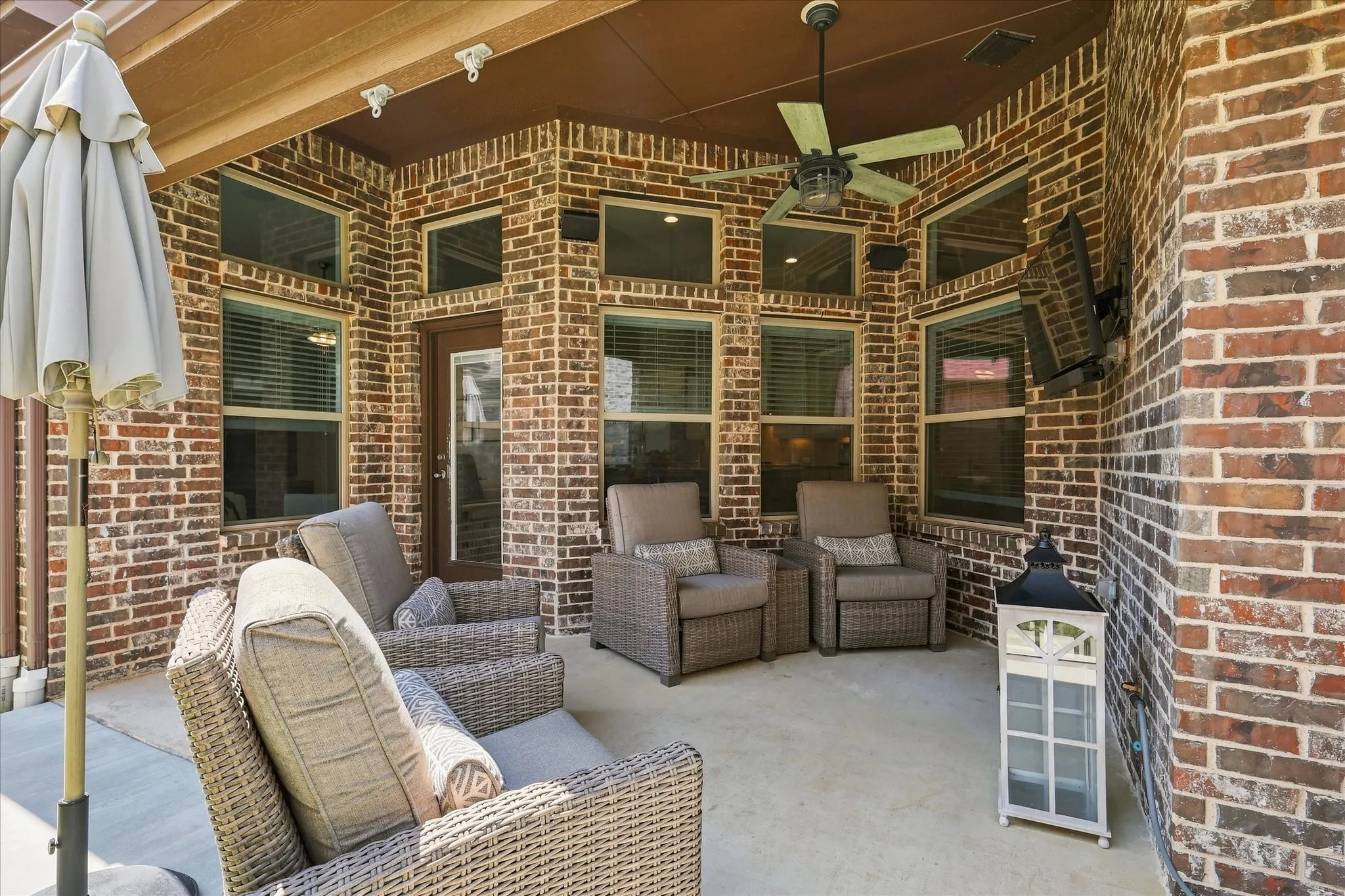 Single Family Residence For Sale in Denton County , 904 Boardwalk Way, Argyle, Texas 76226, 3 Bedroom, 2 Bathroom, 2 Garage spaces, 1,832 Sqft, built in 2018, mls#21377351, Real Estate Agent in Argyle, Homes For Sale in Denton county, Homes For Sale in Argyle, Realtor in Argyle Texas, Real Estate Brokerage Independent Realty Texas, Luminita Cordes Realtor