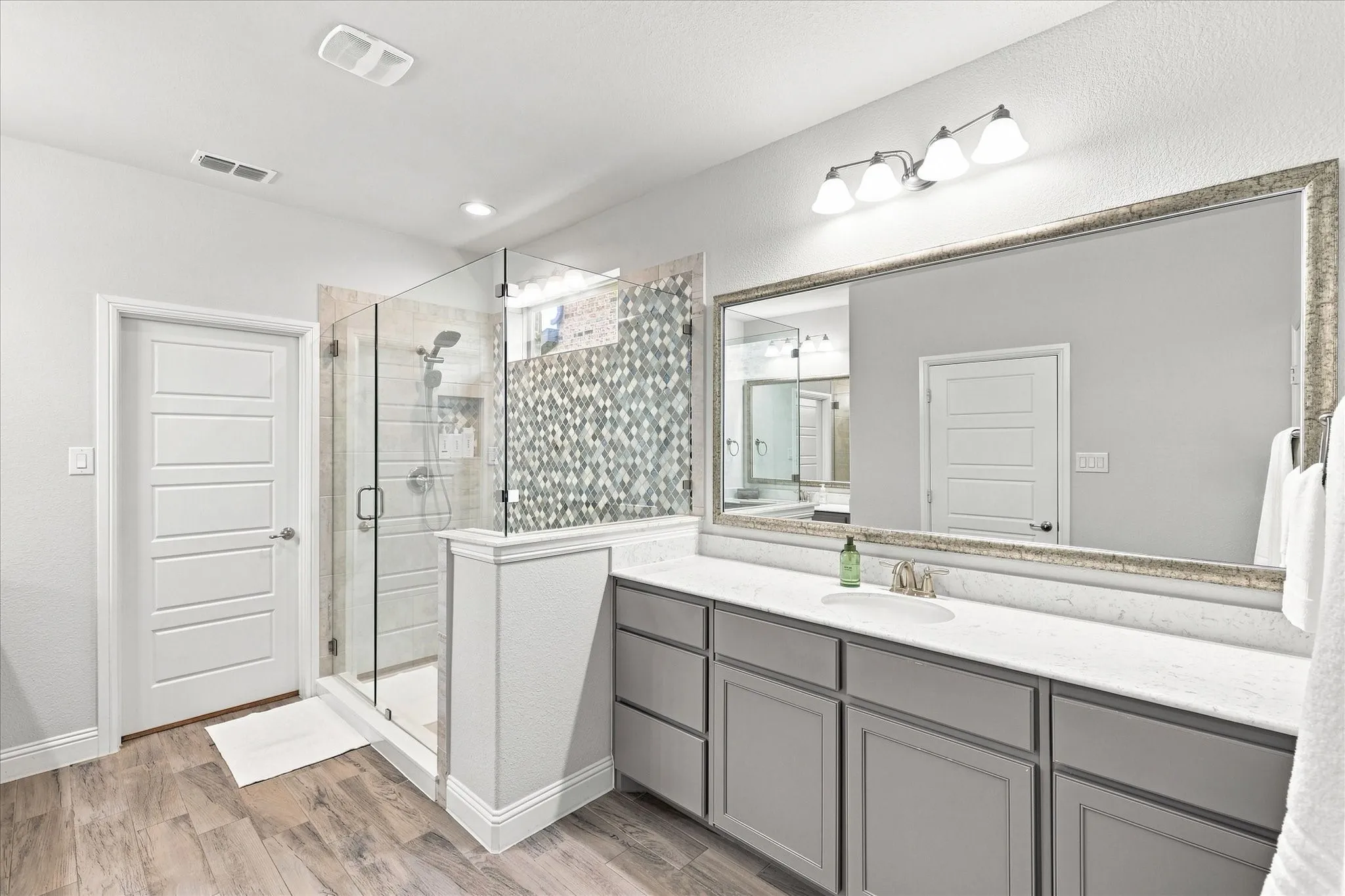 Single Family Residence For Sale in Denton County , 904 Boardwalk Way, Argyle, Texas 76226, 3 Bedroom, 2 Bathroom, 2 Garage spaces, 1,832 Sqft, built in 2018, mls#21377351, Real Estate Agent in Argyle, Homes For Sale in Denton county, Homes For Sale in Argyle, Realtor in Argyle Texas, Real Estate Brokerage Independent Realty Texas, Luminita Cordes Realtor