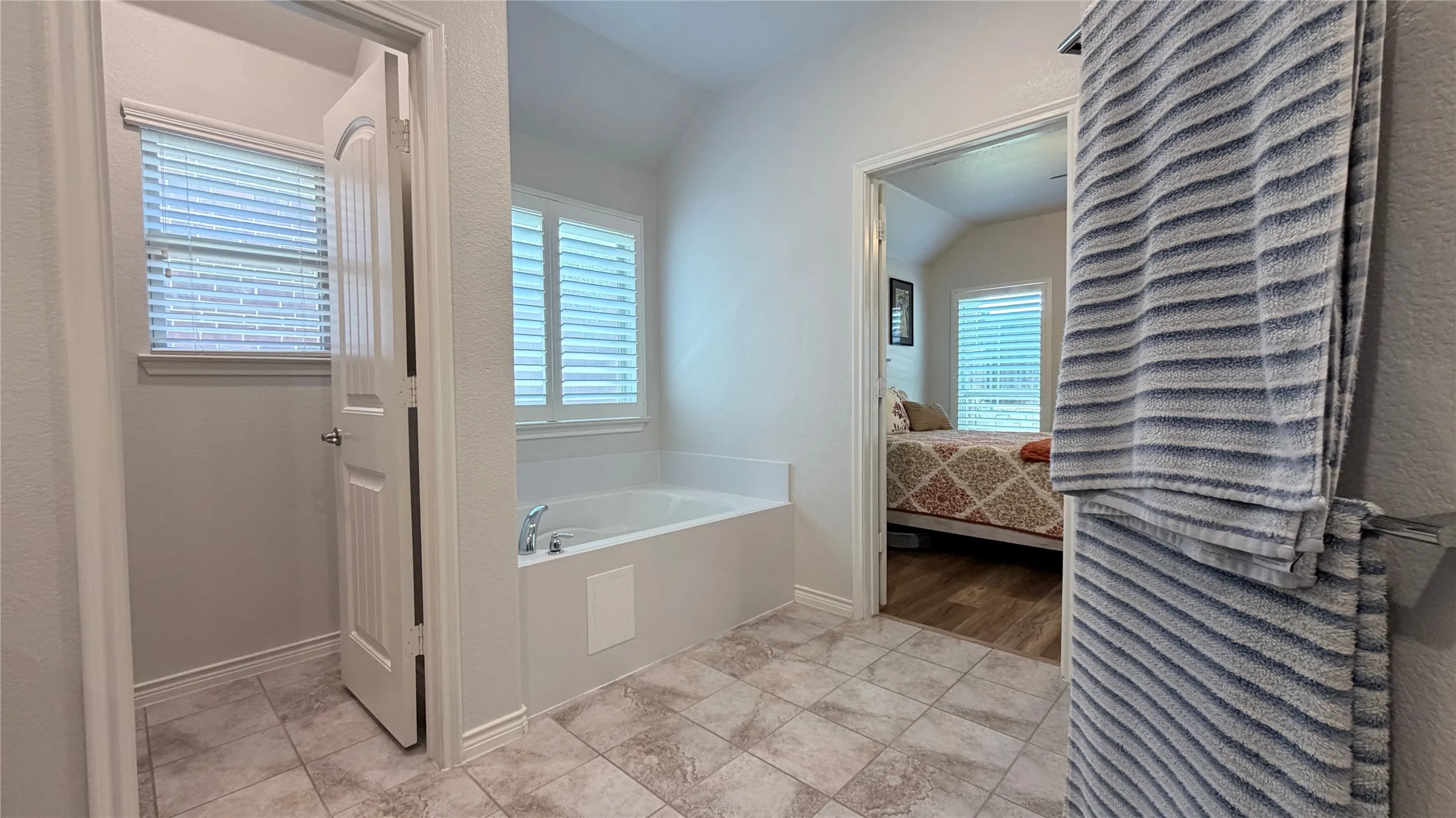 Single Family Residence For Sale in Collin County , 705 Blue Teal Place, Mc Kinney, Texas 75071, 3 Bedroom, 2 Bathroom, 2 Garage spaces, 1,416 Sqft, built in 2017, mls#21376623, Real Estate Agent in Mc Kinney, Homes For Sale in Collin county, Homes For Sale in Mc Kinney, Realtor in Mc Kinney Texas, Real Estate Brokerage Independent Realty Texas, Luminita Cordes Realtor