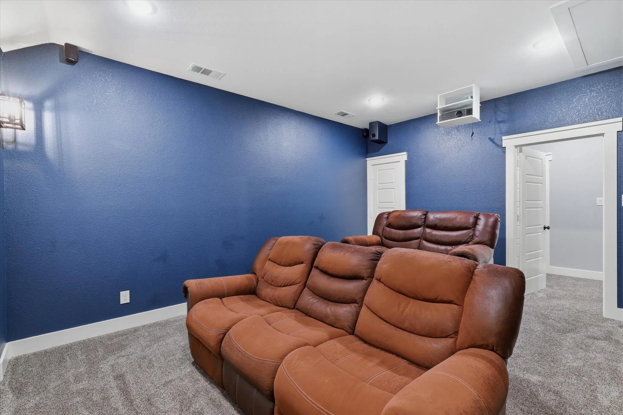 Single Family Residence For Sale in Ellis County , 3321 Mountain View Drive, Venus, Texas 76084, 4 Bedroom, 5 Bathroom, 2 Garage spaces, 3,467 Sqft, built in 2019, mls#21375192, Real Estate Agent in Venus, Homes For Sale in Ellis county, Homes For Sale in Venus, Realtor in Venus Texas, Real Estate Brokerage Independent Realty Texas, Luminita Cordes Realtor