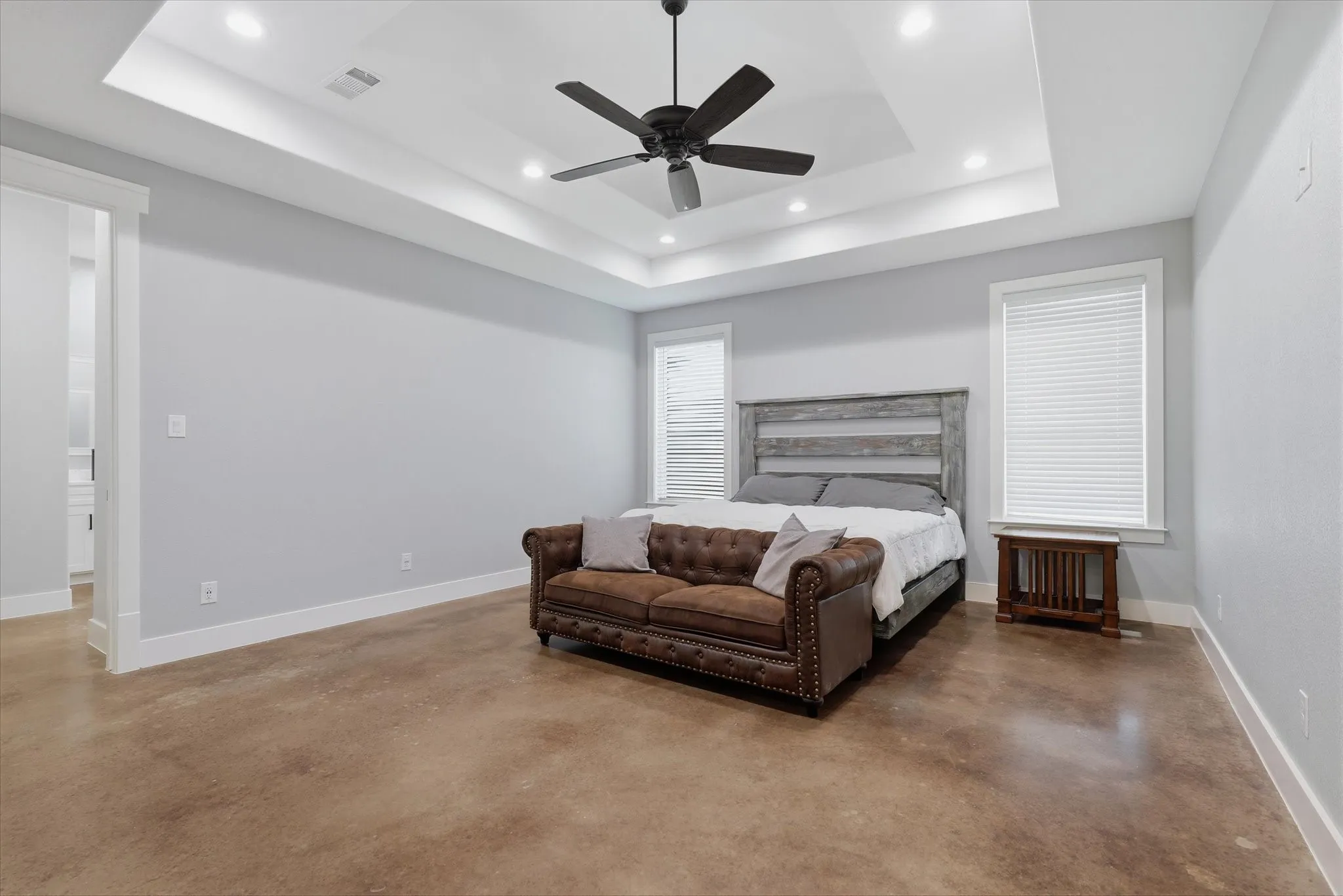 Single Family Residence For Sale in Ellis County , 3321 Mountain View Drive, Venus, Texas 76084, 4 Bedroom, 5 Bathroom, 2 Garage spaces, 3,467 Sqft, built in 2019, mls#21375192, Real Estate Agent in Venus, Homes For Sale in Ellis county, Homes For Sale in Venus, Realtor in Venus Texas, Real Estate Brokerage Independent Realty Texas, Luminita Cordes Realtor