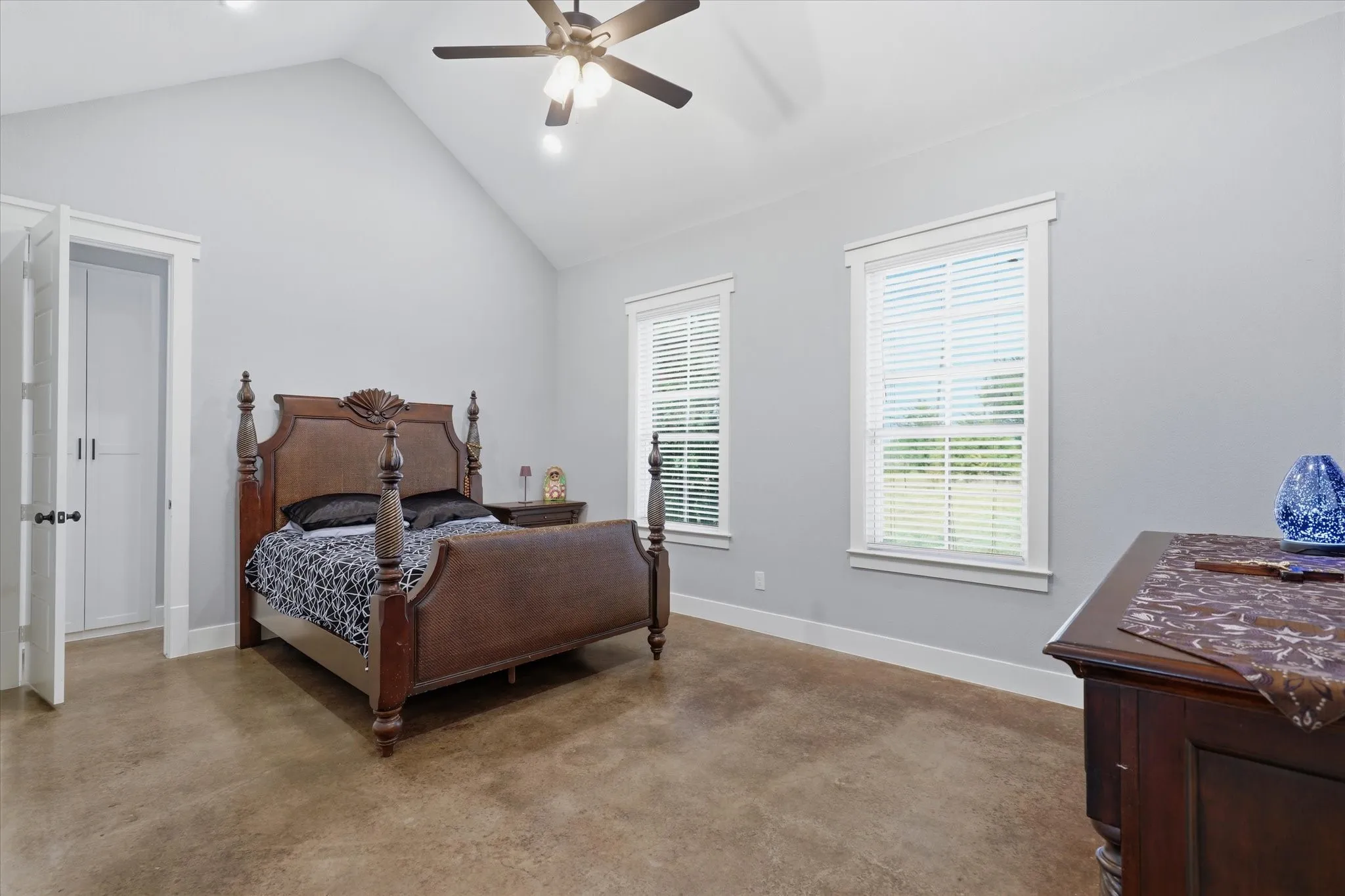 Single Family Residence For Sale in Ellis County , 3321 Mountain View Drive, Venus, Texas 76084, 4 Bedroom, 5 Bathroom, 2 Garage spaces, 3,467 Sqft, built in 2019, mls#21375192, Real Estate Agent in Venus, Homes For Sale in Ellis county, Homes For Sale in Venus, Realtor in Venus Texas, Real Estate Brokerage Independent Realty Texas, Luminita Cordes Realtor