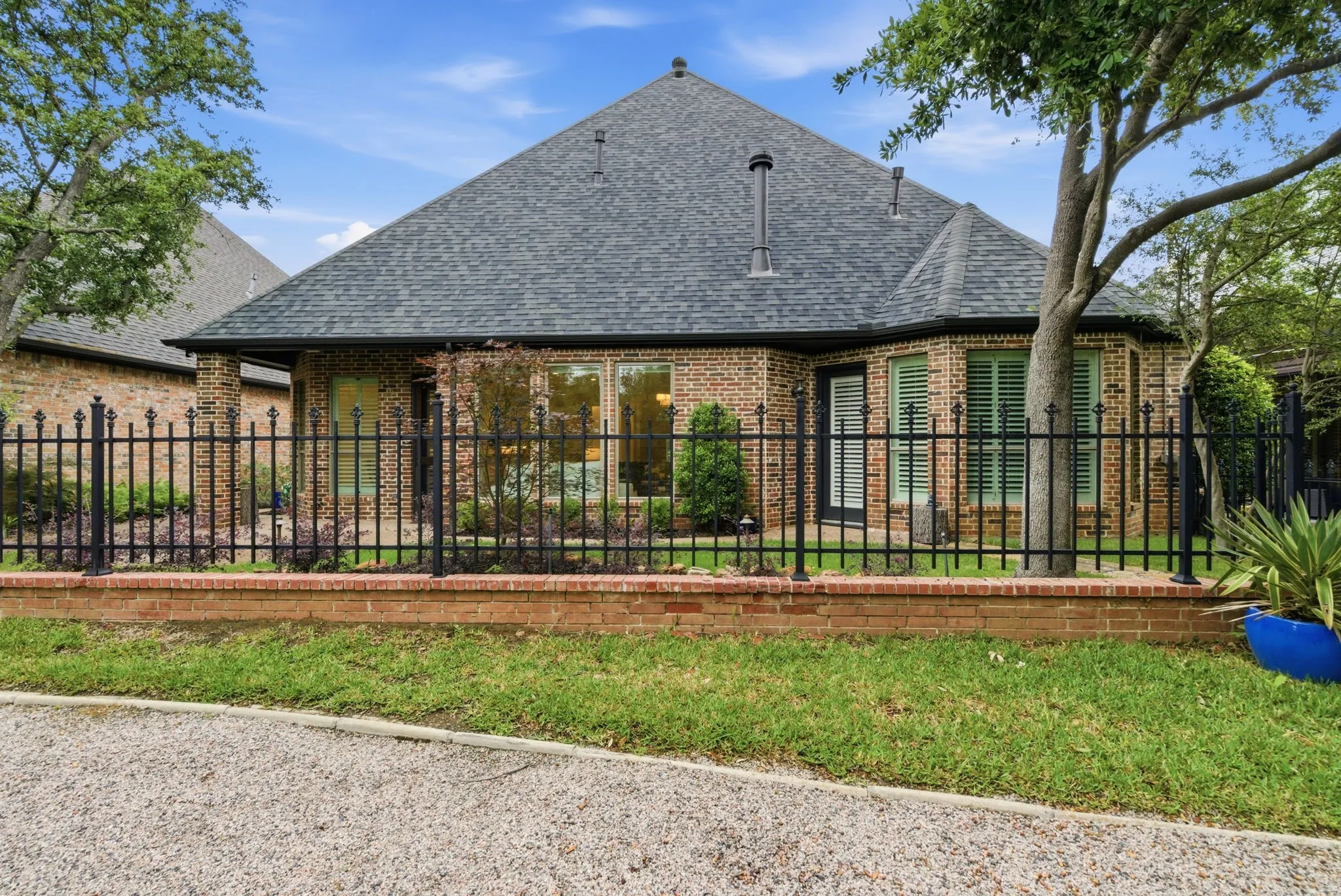 Single Family Residence For Sale in Tarrant County , 1617 Heathermore, Colleyville, Texas 76034, 3 Bedroom, 4 Bathroom, 2 Garage spaces, 2,849 Sqft, built in 2000, mls#21377655, Real Estate Agent in Colleyville, Homes For Sale in Tarrant county, Homes For Sale in Colleyville, Realtor in Colleyville Texas, Real Estate Brokerage Independent Realty Texas, Luminita Cordes Realtor