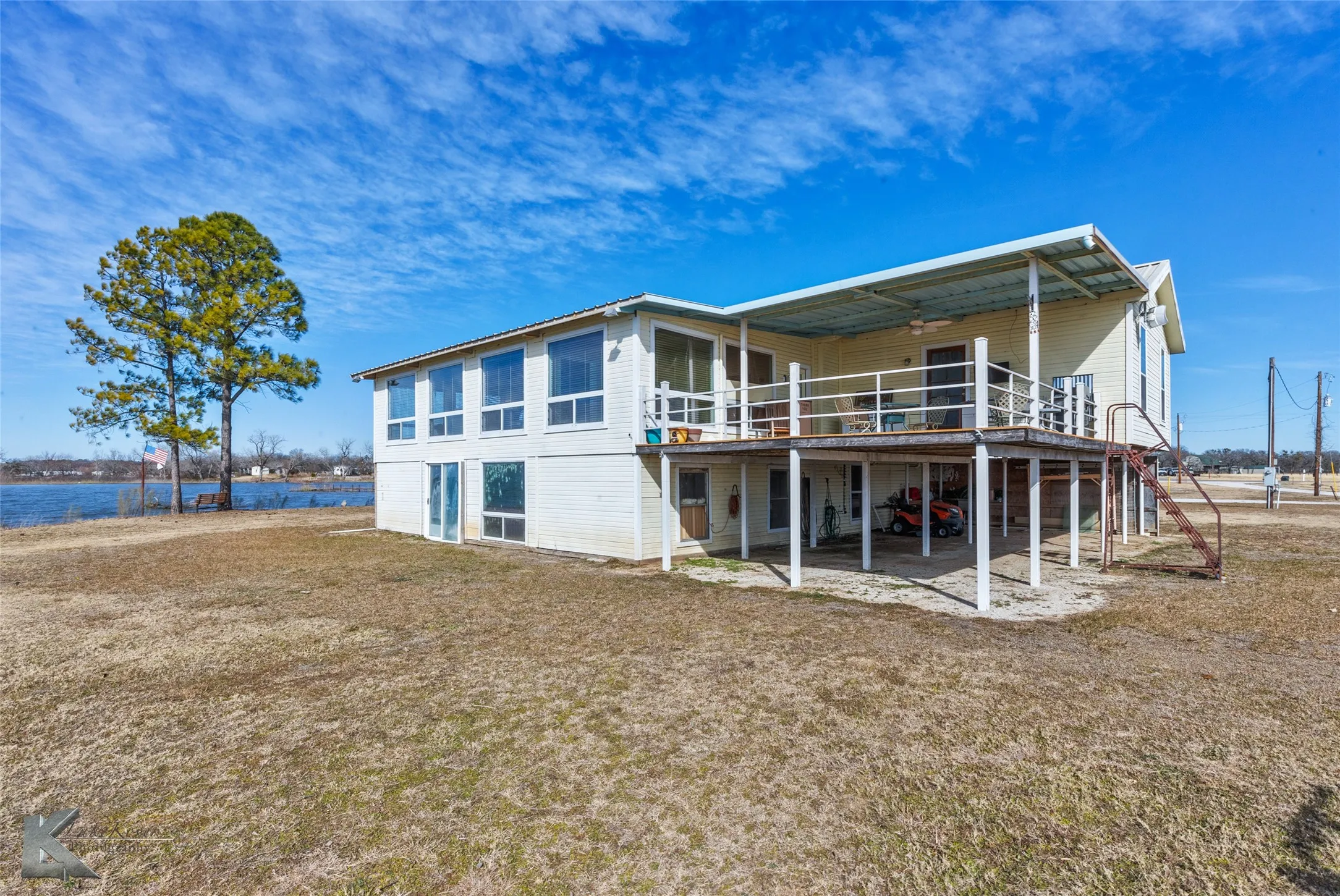 Single Family Residence For Sale in Eastland County , 206 County Road 541, Eastland, Texas 76448, 3 Bedroom, 4 Bathroom, Garage spaces, 2,166 Sqft, built in 1980, mls#21377660, Real Estate Agent in Eastland, Homes For Sale in Eastland county, Homes For Sale in Eastland, Realtor in Eastland Texas, Real Estate Brokerage Independent Realty Texas, Luminita Cordes Realtor
