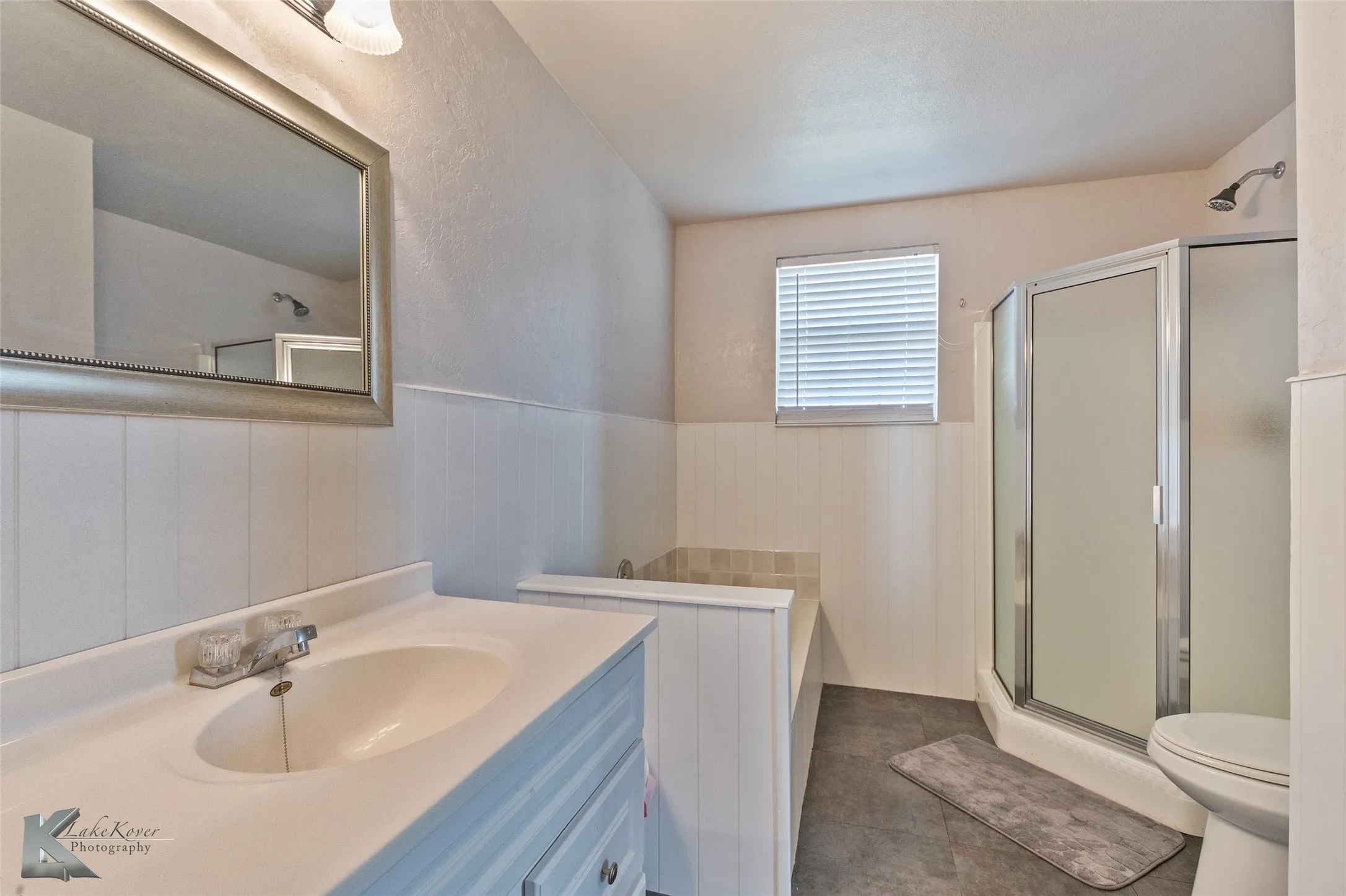 Single Family Residence For Sale in Eastland County , 206 County Road 541, Eastland, Texas 76448, 3 Bedroom, 4 Bathroom, Garage spaces, 2,166 Sqft, built in 1980, mls#21377660, Real Estate Agent in Eastland, Homes For Sale in Eastland county, Homes For Sale in Eastland, Realtor in Eastland Texas, Real Estate Brokerage Independent Realty Texas, Luminita Cordes Realtor