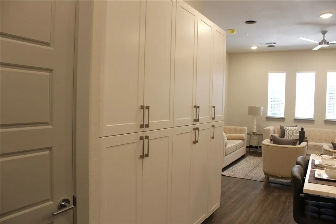 Townhouse For Rent in Dallas County , 1902 Moser Avenue 1A, Dallas, Texas 75206, 3 Bedroom, 4 Bathroom, 2 Garage spaces, 2,540 Sqft, built in 2018, mls#21377667, Real Estate Agent in Dallas, Homes For Rent in Dallas county, Homes For Rent in Dallas, Realtor in Dallas Texas, Real Estate Brokerage Independent Realty Texas, Luminita Cordes Realtor