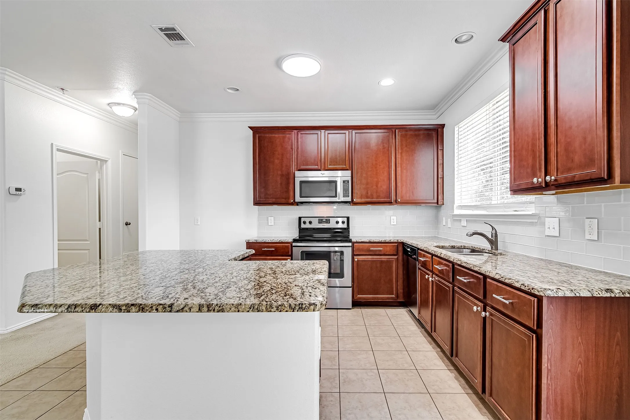 Single Family Residence For Rent in Tarrant County , 1521 Birds Eye Road, Fort Worth, Texas 76177, 3 Bedroom, 2 Bathroom, 2 Garage spaces, 1,865 Sqft, built in 2013, mls#21377452, Real Estate Agent in Fort Worth, Homes For Rent in Tarrant county, Homes For Rent in Fort Worth, Realtor in Fort Worth Texas, Real Estate Brokerage Independent Realty Texas, Luminita Cordes Realtor