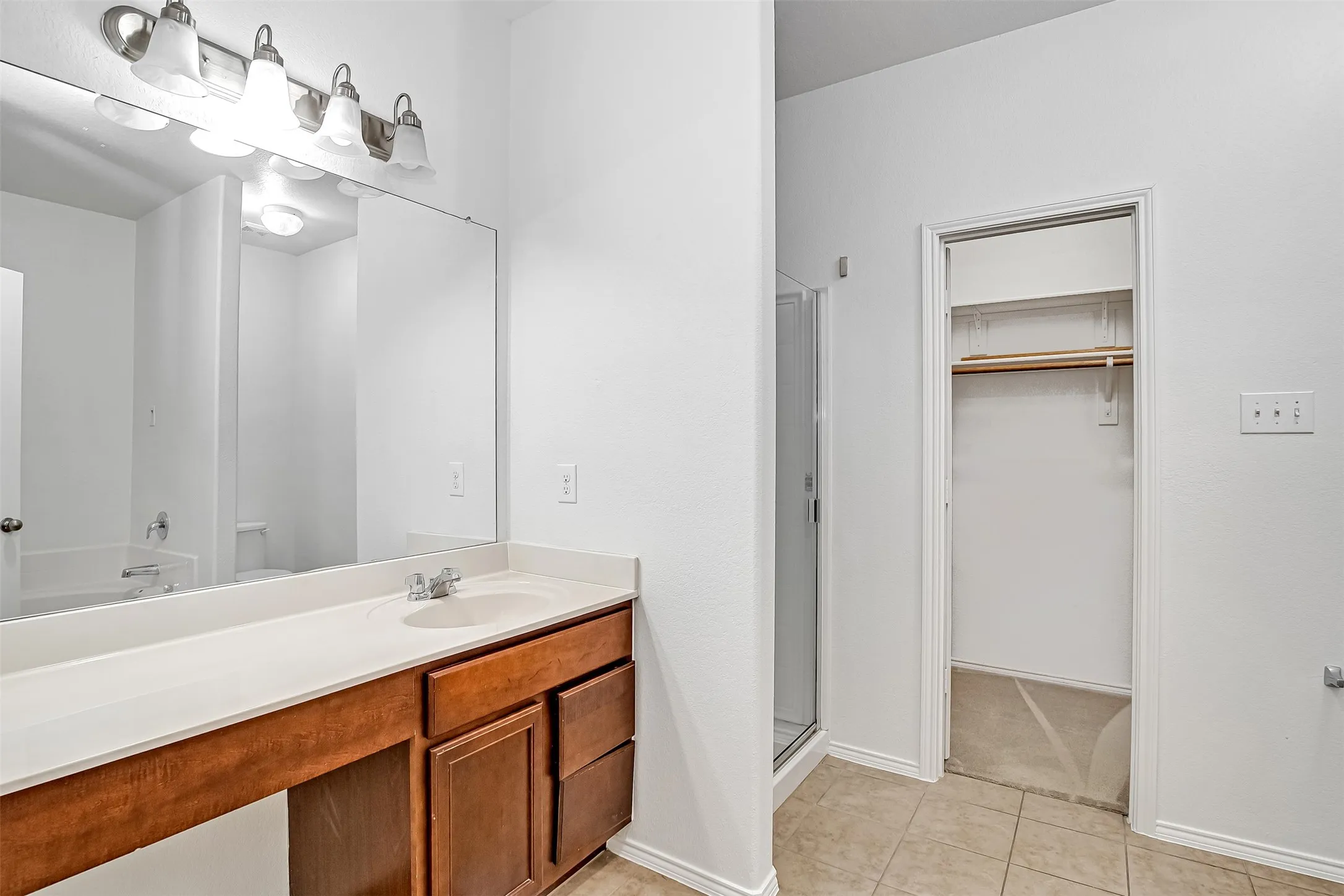 Single Family Residence For Rent in Tarrant County , 1521 Birds Eye Road, Fort Worth, Texas 76177, 3 Bedroom, 2 Bathroom, 2 Garage spaces, 1,865 Sqft, built in 2013, mls#21377452, Real Estate Agent in Fort Worth, Homes For Rent in Tarrant county, Homes For Rent in Fort Worth, Realtor in Fort Worth Texas, Real Estate Brokerage Independent Realty Texas, Luminita Cordes Realtor