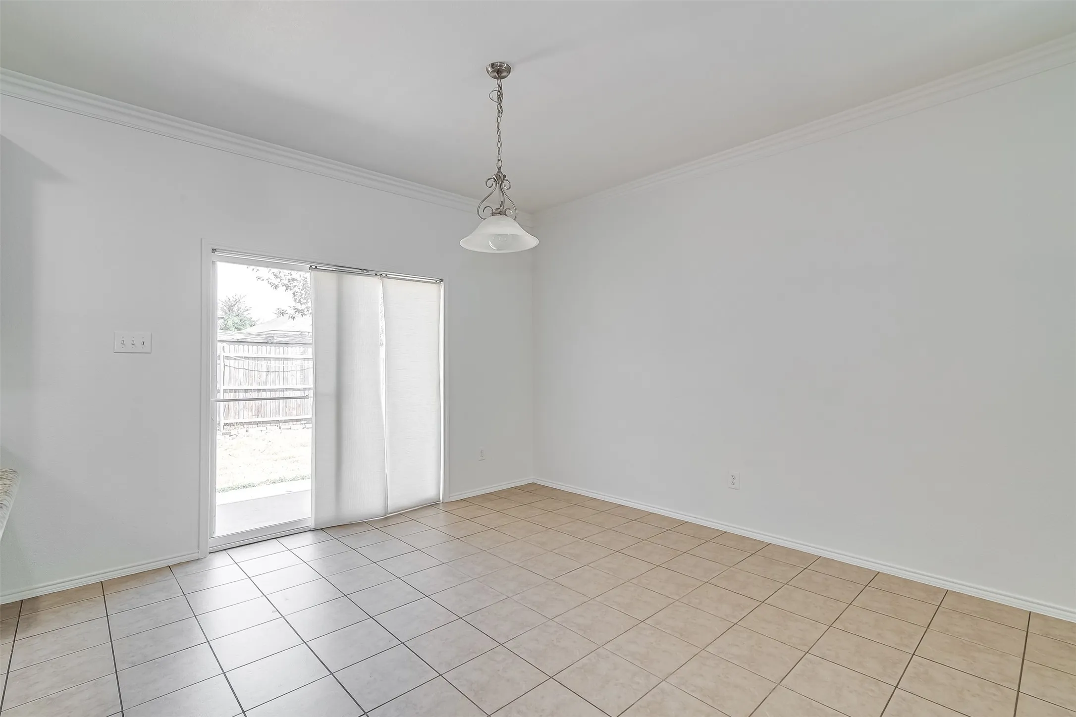 Single Family Residence For Rent in Tarrant County , 1521 Birds Eye Road, Fort Worth, Texas 76177, 3 Bedroom, 2 Bathroom, 2 Garage spaces, 1,865 Sqft, built in 2013, mls#21377452, Real Estate Agent in Fort Worth, Homes For Rent in Tarrant county, Homes For Rent in Fort Worth, Realtor in Fort Worth Texas, Real Estate Brokerage Independent Realty Texas, Luminita Cordes Realtor