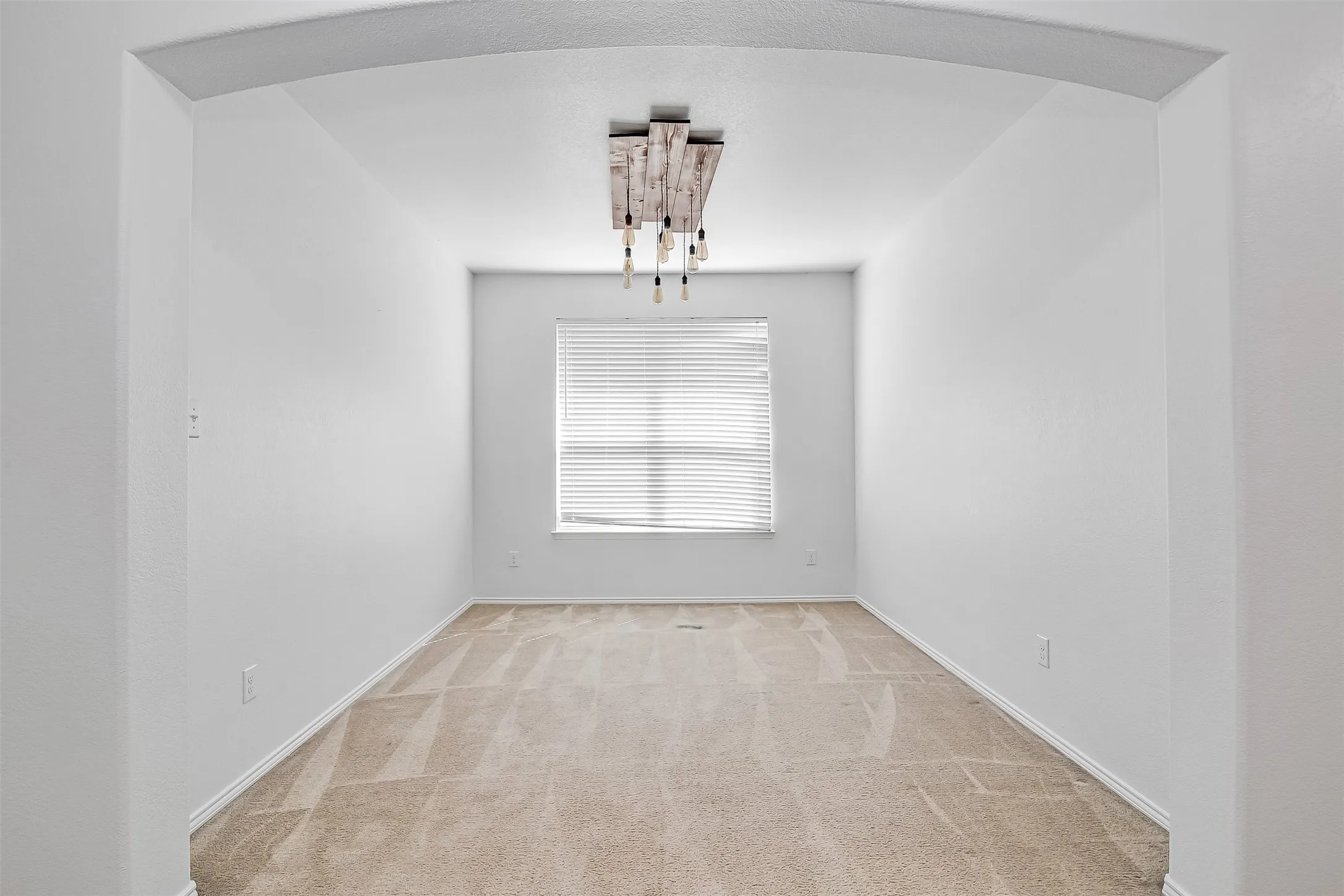 Single Family Residence For Rent in Tarrant County , 1521 Birds Eye Road, Fort Worth, Texas 76177, 3 Bedroom, 2 Bathroom, 2 Garage spaces, 1,865 Sqft, built in 2013, mls#21377452, Real Estate Agent in Fort Worth, Homes For Rent in Tarrant county, Homes For Rent in Fort Worth, Realtor in Fort Worth Texas, Real Estate Brokerage Independent Realty Texas, Luminita Cordes Realtor
