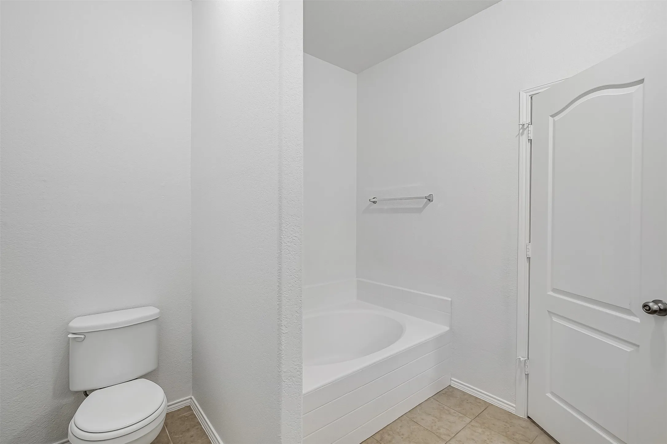 Single Family Residence For Rent in Tarrant County , 1521 Birds Eye Road, Fort Worth, Texas 76177, 3 Bedroom, 2 Bathroom, 2 Garage spaces, 1,865 Sqft, built in 2013, mls#21377452, Real Estate Agent in Fort Worth, Homes For Rent in Tarrant county, Homes For Rent in Fort Worth, Realtor in Fort Worth Texas, Real Estate Brokerage Independent Realty Texas, Luminita Cordes Realtor