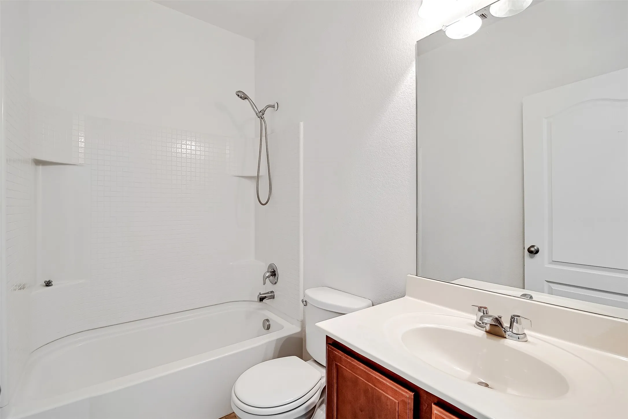 Single Family Residence For Rent in Tarrant County , 1521 Birds Eye Road, Fort Worth, Texas 76177, 3 Bedroom, 2 Bathroom, 2 Garage spaces, 1,865 Sqft, built in 2013, mls#21377452, Real Estate Agent in Fort Worth, Homes For Rent in Tarrant county, Homes For Rent in Fort Worth, Realtor in Fort Worth Texas, Real Estate Brokerage Independent Realty Texas, Luminita Cordes Realtor
