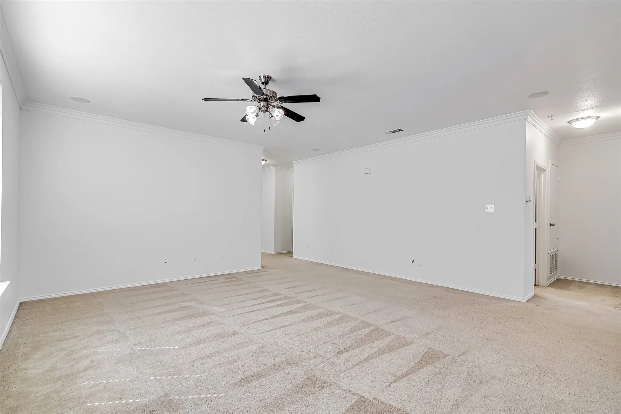 Single Family Residence For Rent in Tarrant County , 1521 Birds Eye Road, Fort Worth, Texas 76177, 3 Bedroom, 2 Bathroom, 2 Garage spaces, 1,865 Sqft, built in 2013, mls#21377452, Real Estate Agent in Fort Worth, Homes For Rent in Tarrant county, Homes For Rent in Fort Worth, Realtor in Fort Worth Texas, Real Estate Brokerage Independent Realty Texas, Luminita Cordes Realtor