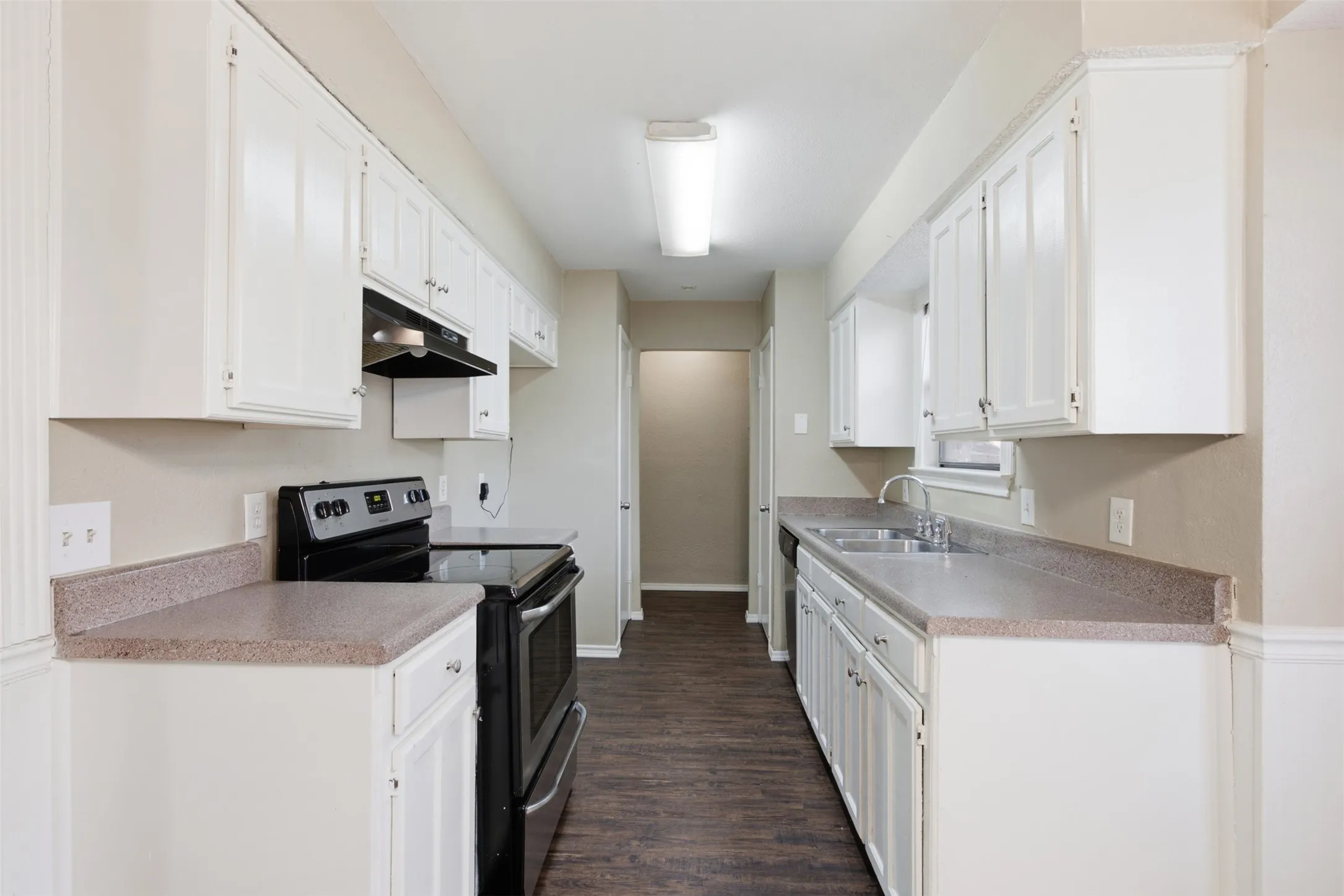 Single Family Residence For Sale in Tarrant County , 3703 French Wood Drive, Arlington, Texas 76016, 3 Bedroom, 2 Bathroom, 2 Garage spaces, 1,436 Sqft, built in 1977, mls#21376656, Real Estate Agent in Arlington, Homes For Sale in Tarrant county, Homes For Sale in Arlington, Realtor in Arlington Texas, Real Estate Brokerage Independent Realty Texas, Luminita Cordes Realtor