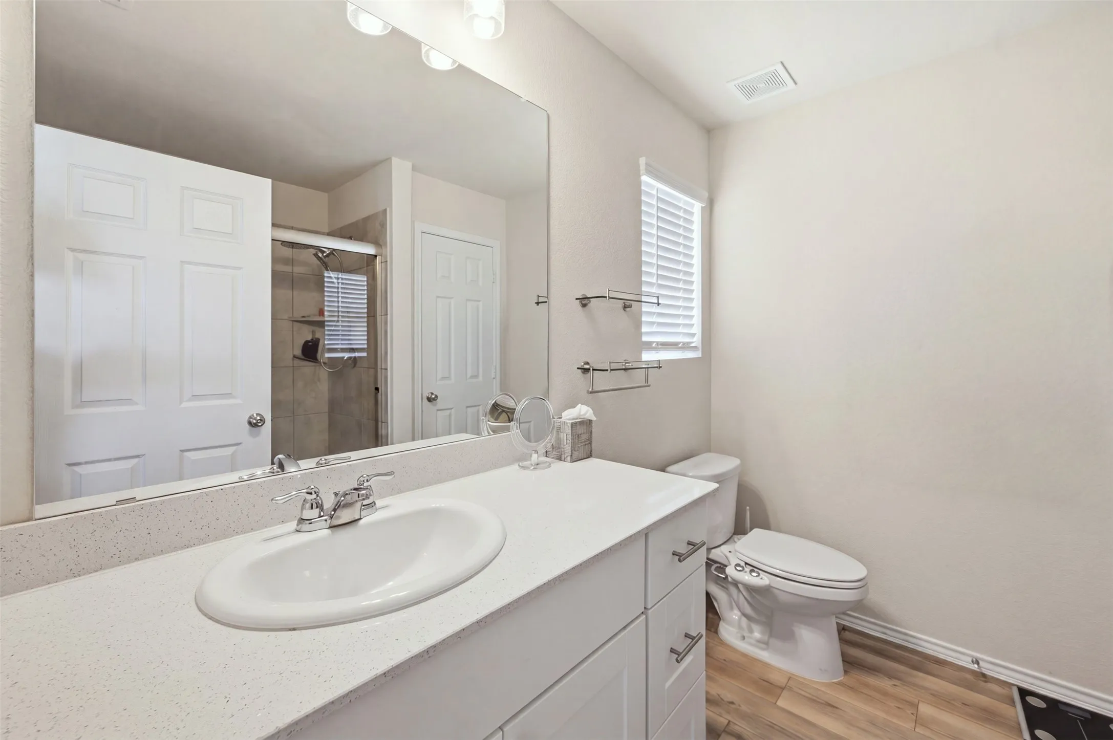 Single Family Residence For Sale in Tarrant County , 16028 Crews Avenue, Haslet, Texas 76052, 3 Bedroom, 2 Bathroom, 2 Garage spaces, 1,441 Sqft, built in 2021, mls#21376385, Real Estate Agent in Haslet, Homes For Sale in Tarrant county, Homes For Sale in Haslet, Realtor in Haslet Texas, Real Estate Brokerage Independent Realty Texas, Luminita Cordes Realtor