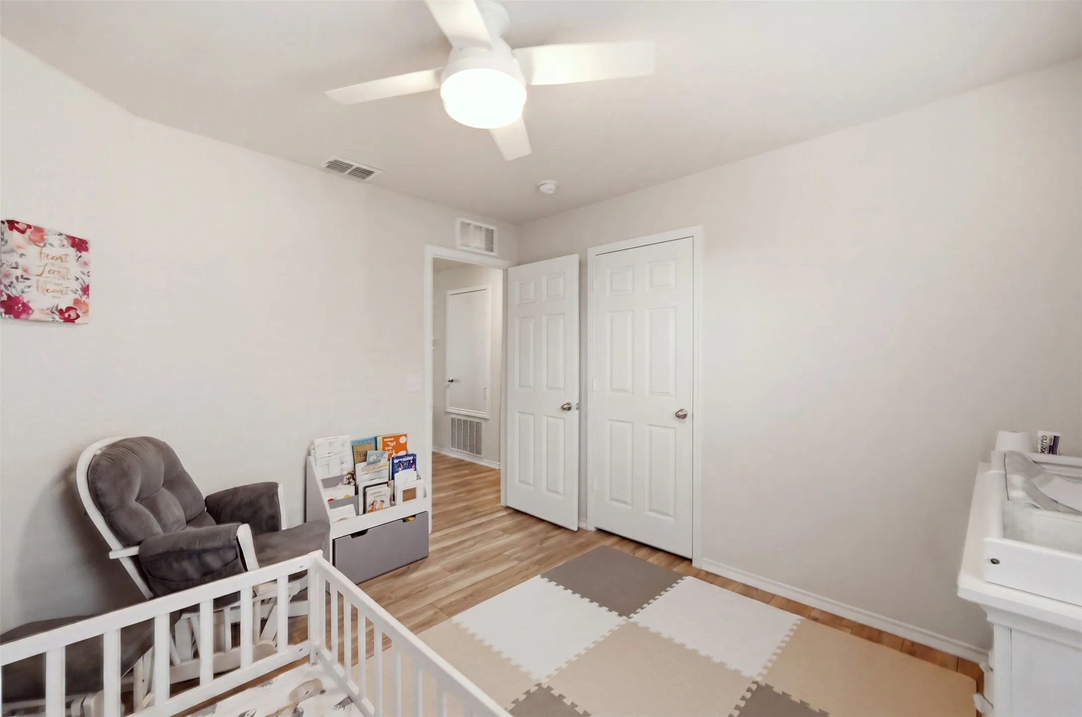 Single Family Residence For Sale in Tarrant County , 16028 Crews Avenue, Haslet, Texas 76052, 3 Bedroom, 2 Bathroom, 2 Garage spaces, 1,441 Sqft, built in 2021, mls#21376385, Real Estate Agent in Haslet, Homes For Sale in Tarrant county, Homes For Sale in Haslet, Realtor in Haslet Texas, Real Estate Brokerage Independent Realty Texas, Luminita Cordes Realtor