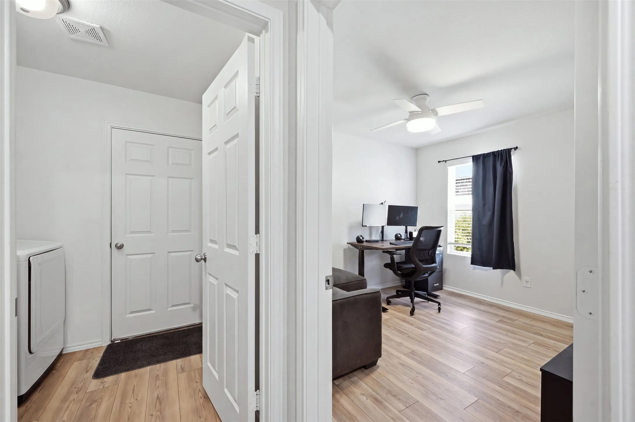 Single Family Residence For Sale in Tarrant County , 16028 Crews Avenue, Haslet, Texas 76052, 3 Bedroom, 2 Bathroom, 2 Garage spaces, 1,441 Sqft, built in 2021, mls#21376385, Real Estate Agent in Haslet, Homes For Sale in Tarrant county, Homes For Sale in Haslet, Realtor in Haslet Texas, Real Estate Brokerage Independent Realty Texas, Luminita Cordes Realtor