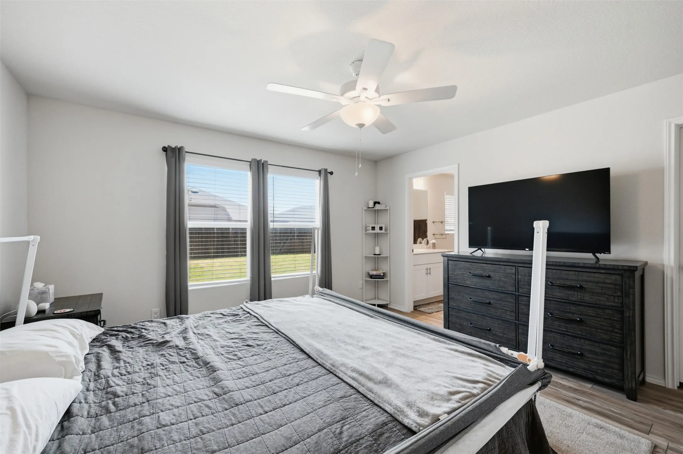 Single Family Residence For Sale in Tarrant County , 16028 Crews Avenue, Haslet, Texas 76052, 3 Bedroom, 2 Bathroom, 2 Garage spaces, 1,441 Sqft, built in 2021, mls#21376385, Real Estate Agent in Haslet, Homes For Sale in Tarrant county, Homes For Sale in Haslet, Realtor in Haslet Texas, Real Estate Brokerage Independent Realty Texas, Luminita Cordes Realtor