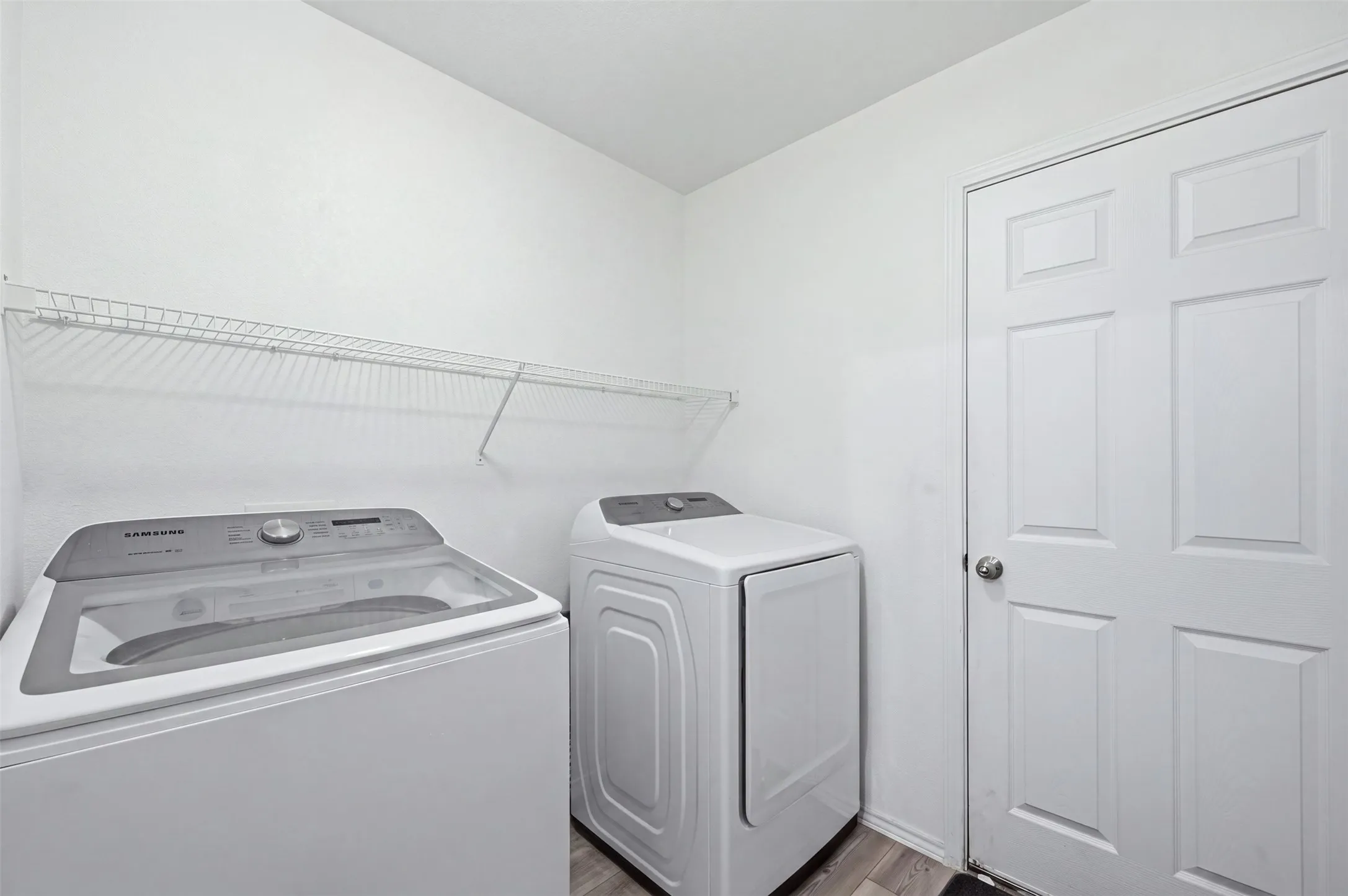 Single Family Residence For Sale in Tarrant County , 16028 Crews Avenue, Haslet, Texas 76052, 3 Bedroom, 2 Bathroom, 2 Garage spaces, 1,441 Sqft, built in 2021, mls#21376385, Real Estate Agent in Haslet, Homes For Sale in Tarrant county, Homes For Sale in Haslet, Realtor in Haslet Texas, Real Estate Brokerage Independent Realty Texas, Luminita Cordes Realtor