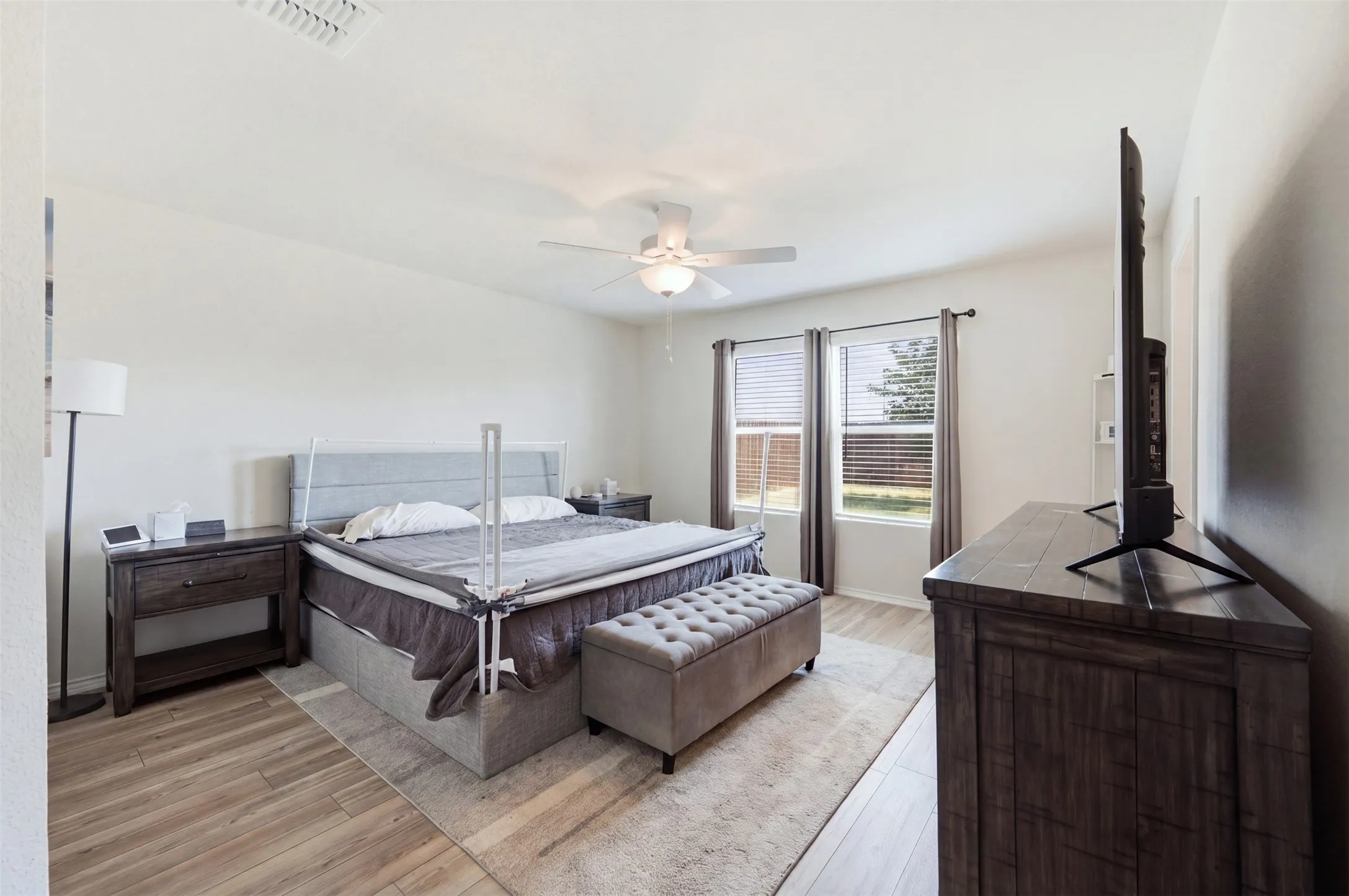 Single Family Residence For Sale in Tarrant County , 16028 Crews Avenue, Haslet, Texas 76052, 3 Bedroom, 2 Bathroom, 2 Garage spaces, 1,441 Sqft, built in 2021, mls#21376385, Real Estate Agent in Haslet, Homes For Sale in Tarrant county, Homes For Sale in Haslet, Realtor in Haslet Texas, Real Estate Brokerage Independent Realty Texas, Luminita Cordes Realtor