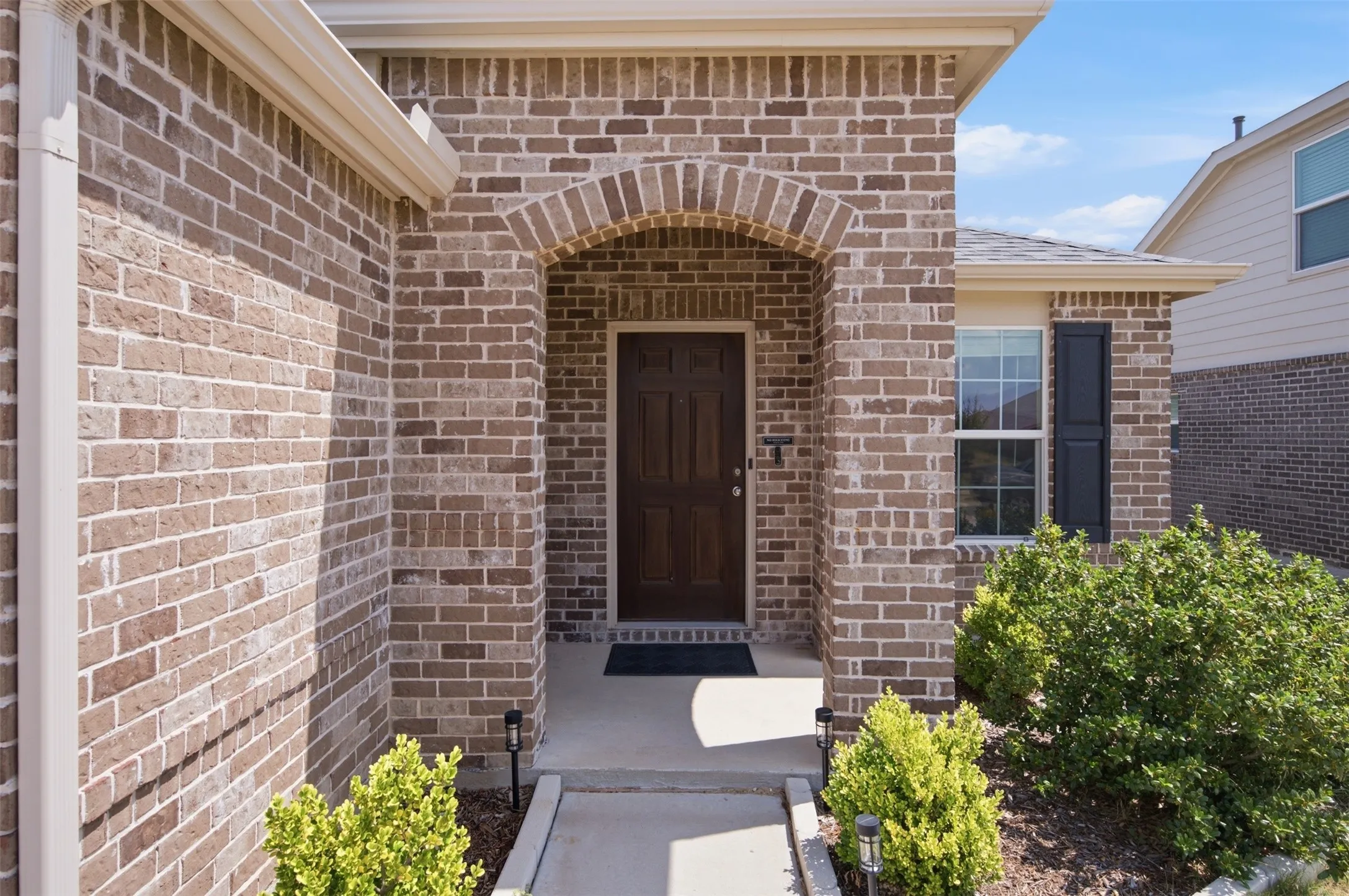 Single Family Residence For Sale in Tarrant County , 16028 Crews Avenue, Haslet, Texas 76052, 3 Bedroom, 2 Bathroom, 2 Garage spaces, 1,441 Sqft, built in 2021, mls#21376385, Real Estate Agent in Haslet, Homes For Sale in Tarrant county, Homes For Sale in Haslet, Realtor in Haslet Texas, Real Estate Brokerage Independent Realty Texas, Luminita Cordes Realtor