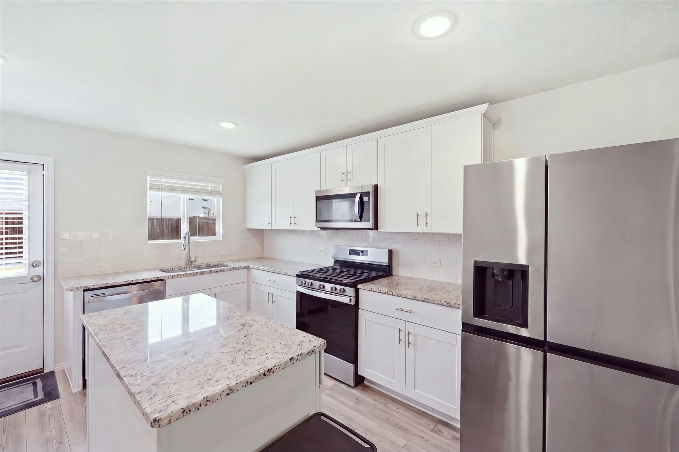 Single Family Residence For Sale in Tarrant County , 16028 Crews Avenue, Haslet, Texas 76052, 3 Bedroom, 2 Bathroom, 2 Garage spaces, 1,441 Sqft, built in 2021, mls#21376385, Real Estate Agent in Haslet, Homes For Sale in Tarrant county, Homes For Sale in Haslet, Realtor in Haslet Texas, Real Estate Brokerage Independent Realty Texas, Luminita Cordes Realtor
