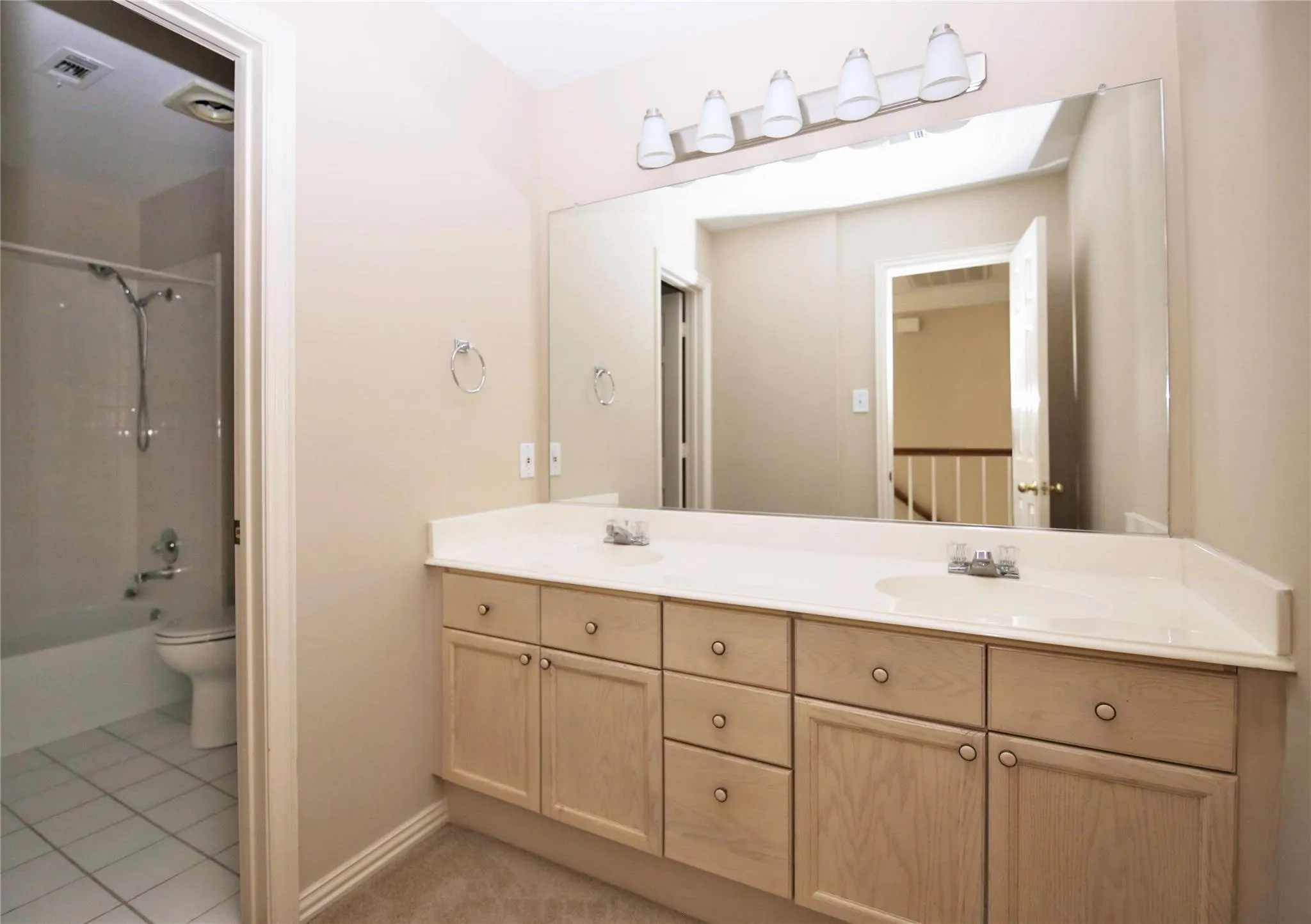 Single Family Residence For Sale in Collin County , 4124 Briarbend Road, Dallas, Texas 75287, 4 Bedroom, 3 Bathroom, 2 Garage spaces, 2,402 Sqft, built in 1993, mls#21377675, Real Estate Agent in Dallas, Homes For Sale in Collin county, Homes For Sale in Dallas, Realtor in Dallas Texas, Real Estate Brokerage Independent Realty Texas, Luminita Cordes Realtor