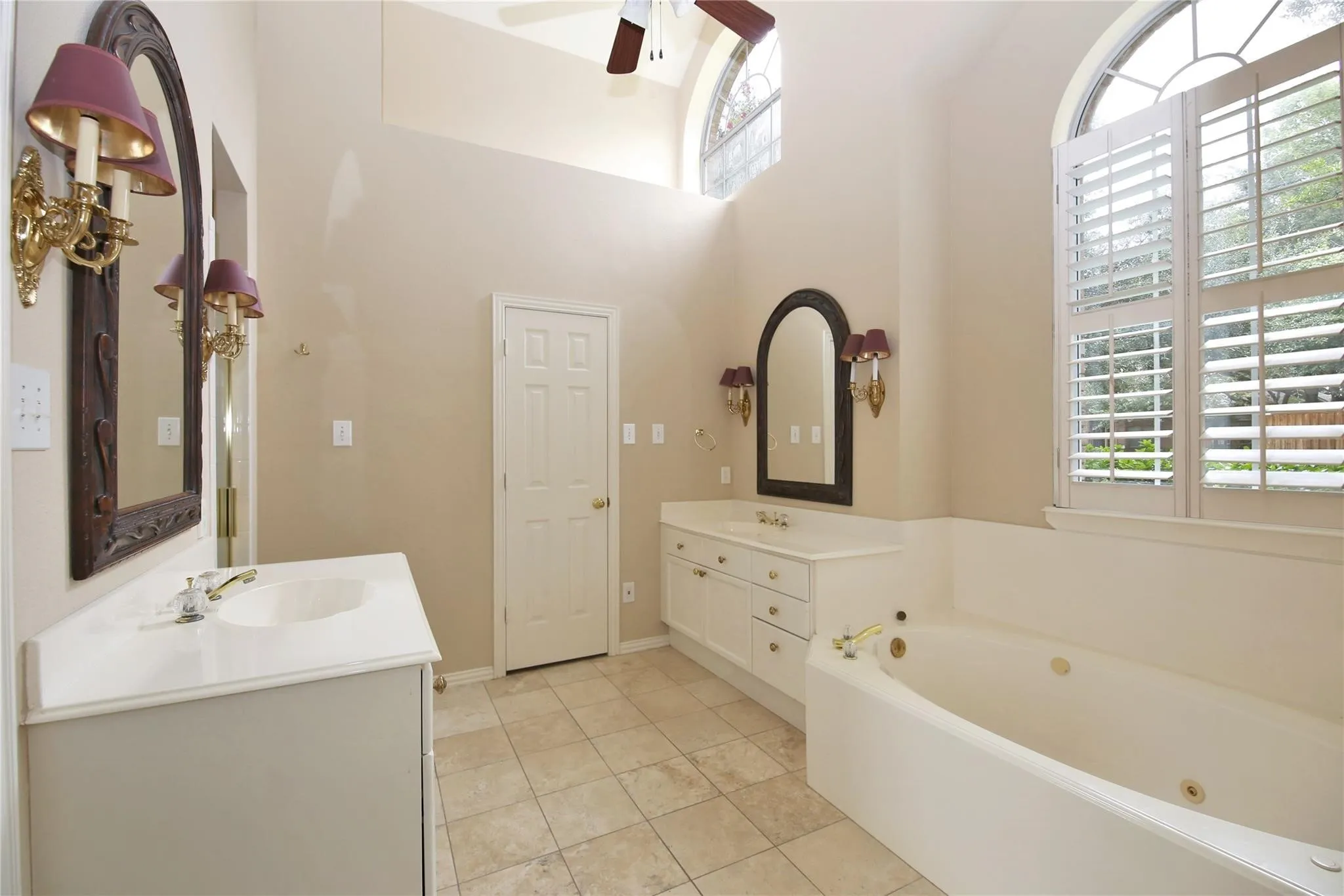 Single Family Residence For Sale in Collin County , 4124 Briarbend Road, Dallas, Texas 75287, 4 Bedroom, 3 Bathroom, 2 Garage spaces, 2,402 Sqft, built in 1993, mls#21377675, Real Estate Agent in Dallas, Homes For Sale in Collin county, Homes For Sale in Dallas, Realtor in Dallas Texas, Real Estate Brokerage Independent Realty Texas, Luminita Cordes Realtor