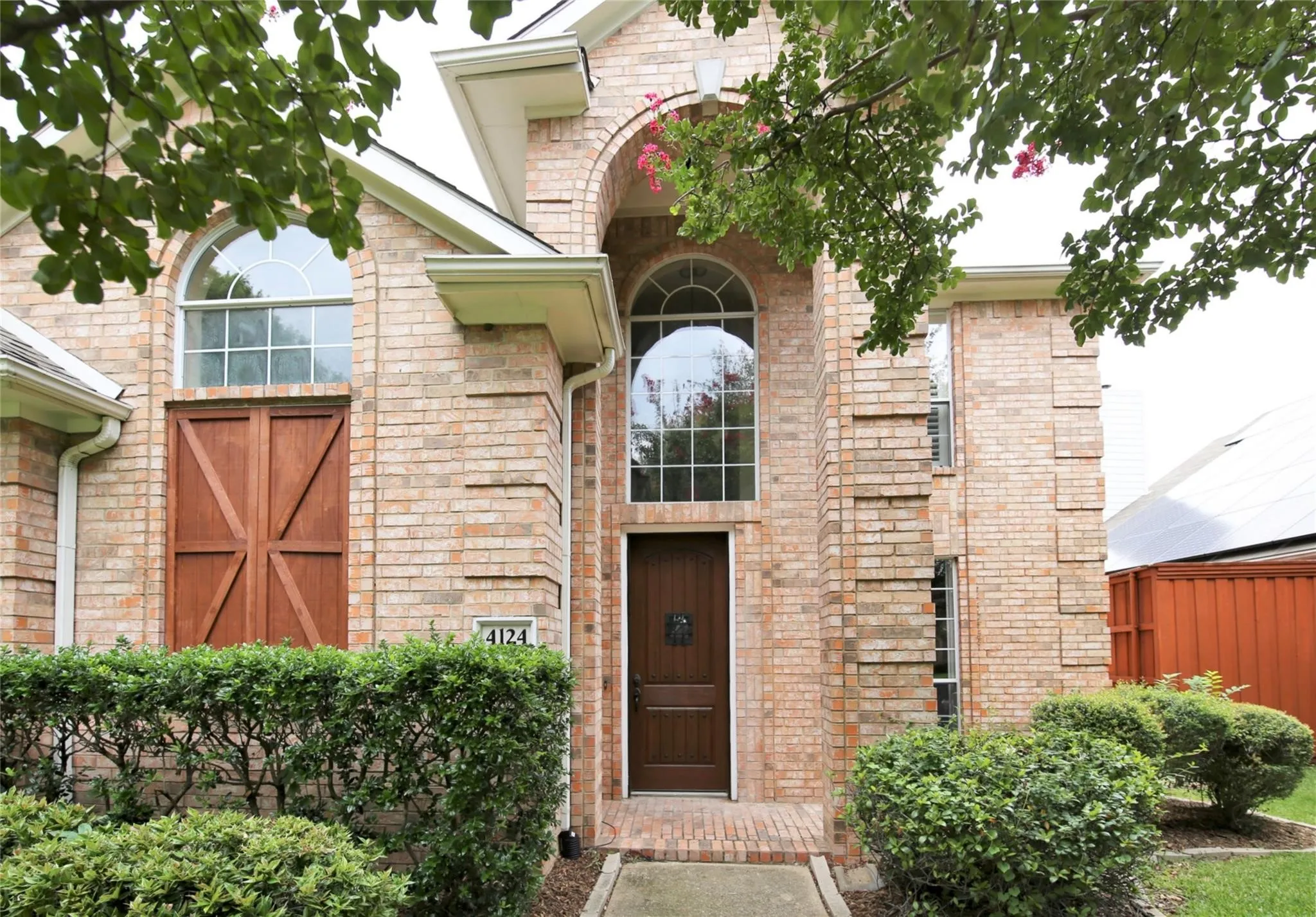 Single Family Residence For Sale in Collin County , 4124 Briarbend Road, Dallas, Texas 75287, 4 Bedroom, 3 Bathroom, 2 Garage spaces, 2,402 Sqft, built in 1993, mls#21377675, Real Estate Agent in Dallas, Homes For Sale in Collin county, Homes For Sale in Dallas, Realtor in Dallas Texas, Real Estate Brokerage Independent Realty Texas, Luminita Cordes Realtor