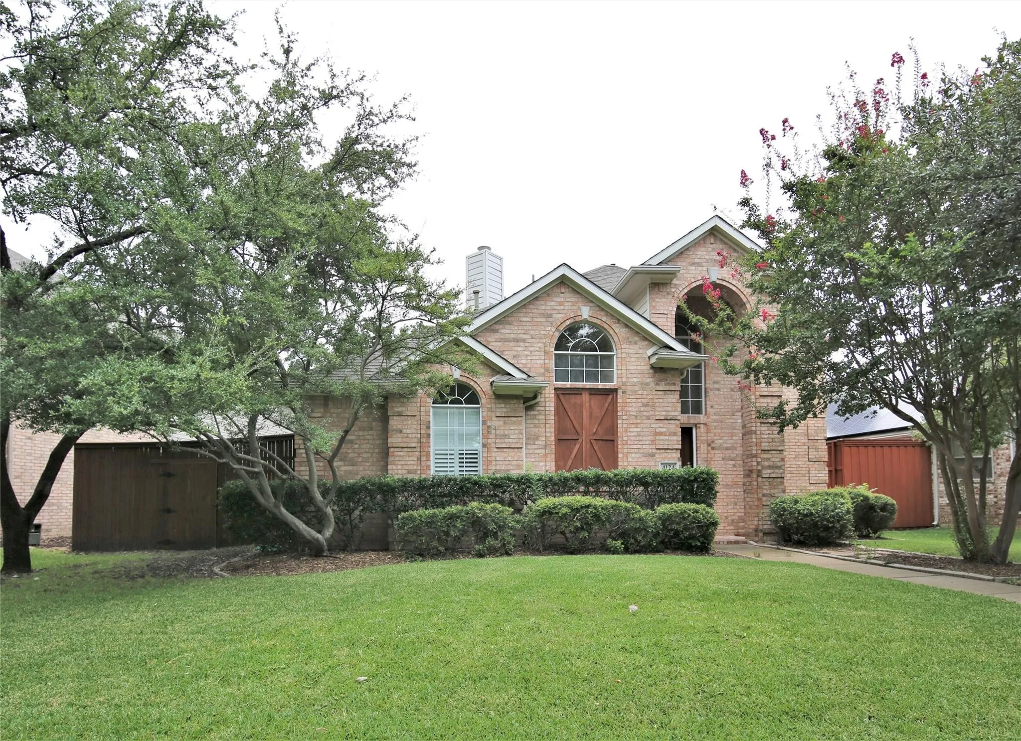 Single Family Residence For Sale in Collin County , 4124 Briarbend Road, Dallas, Texas 75287, 4 Bedroom, 3 Bathroom, 2 Garage spaces, 2,402 Sqft, built in 1993, mls#21377675, Real Estate Agent in Dallas, Homes For Sale in Collin county, Homes For Sale in Dallas, Realtor in Dallas Texas, Real Estate Brokerage Independent Realty Texas, Luminita Cordes Realtor