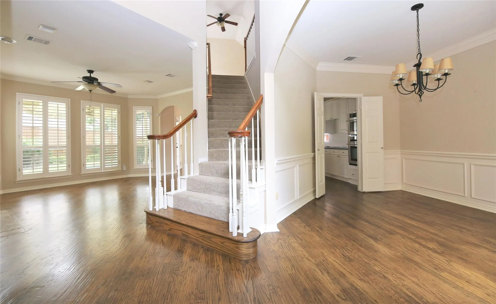 Single Family Residence For Sale in Collin County , 4124 Briarbend Road, Dallas, Texas 75287, 4 Bedroom, 3 Bathroom, 2 Garage spaces, 2,402 Sqft, built in 1993, mls#21377675, Real Estate Agent in Dallas, Homes For Sale in Collin county, Homes For Sale in Dallas, Realtor in Dallas Texas, Real Estate Brokerage Independent Realty Texas, Luminita Cordes Realtor