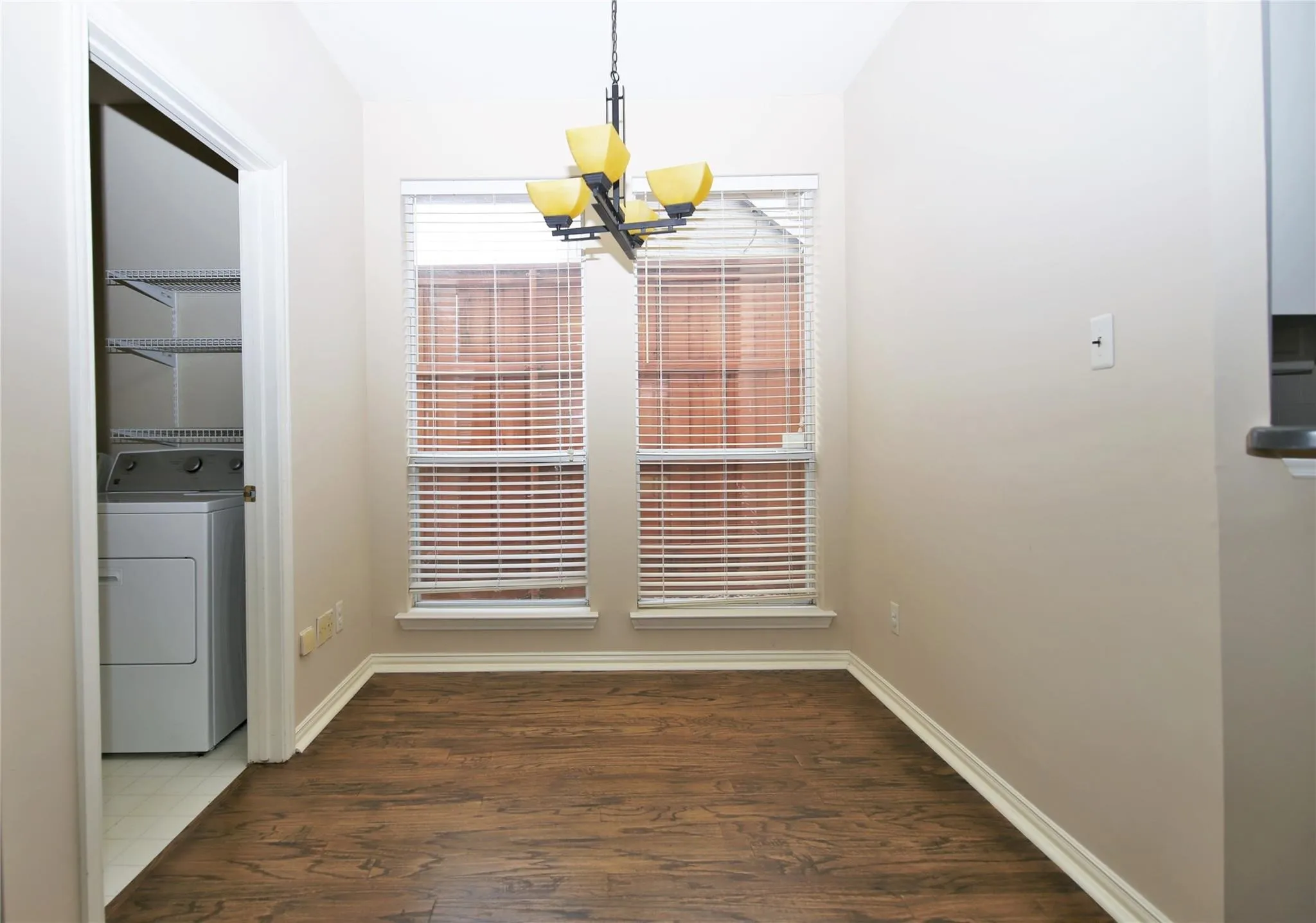 Single Family Residence For Sale in Collin County , 4124 Briarbend Road, Dallas, Texas 75287, 4 Bedroom, 3 Bathroom, 2 Garage spaces, 2,402 Sqft, built in 1993, mls#21377675, Real Estate Agent in Dallas, Homes For Sale in Collin county, Homes For Sale in Dallas, Realtor in Dallas Texas, Real Estate Brokerage Independent Realty Texas, Luminita Cordes Realtor