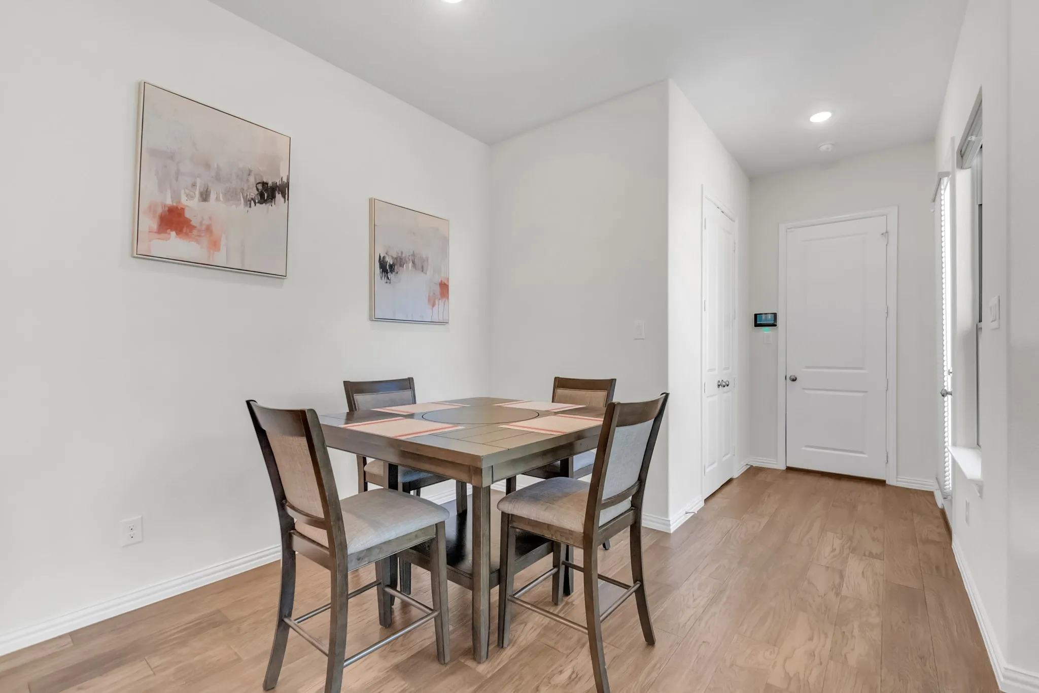 Townhouse For Sale in Tarrant County , 4524 Meadow Hawk Drive, Arlington, Texas 76005, 3 Bedroom, 3 Bathroom, 2 Garage spaces, 2,238 Sqft, built in 2019, mls#21376715, Real Estate Agent in Arlington, Homes For Sale in Tarrant county, Homes For Sale in Arlington, Realtor in Arlington Texas, Real Estate Brokerage Independent Realty Texas, Luminita Cordes Realtor