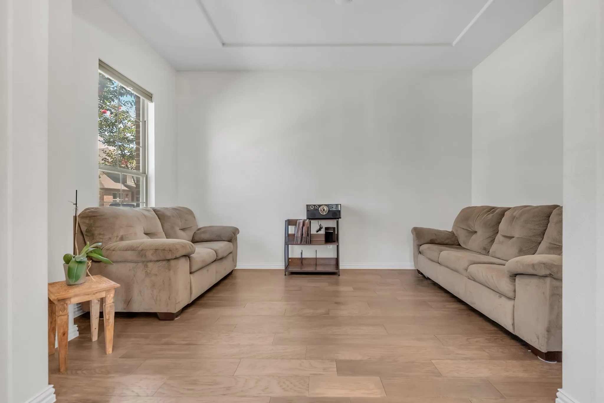 Townhouse For Sale in Tarrant County , 4524 Meadow Hawk Drive, Arlington, Texas 76005, 3 Bedroom, 3 Bathroom, 2 Garage spaces, 2,238 Sqft, built in 2019, mls#21376715, Real Estate Agent in Arlington, Homes For Sale in Tarrant county, Homes For Sale in Arlington, Realtor in Arlington Texas, Real Estate Brokerage Independent Realty Texas, Luminita Cordes Realtor