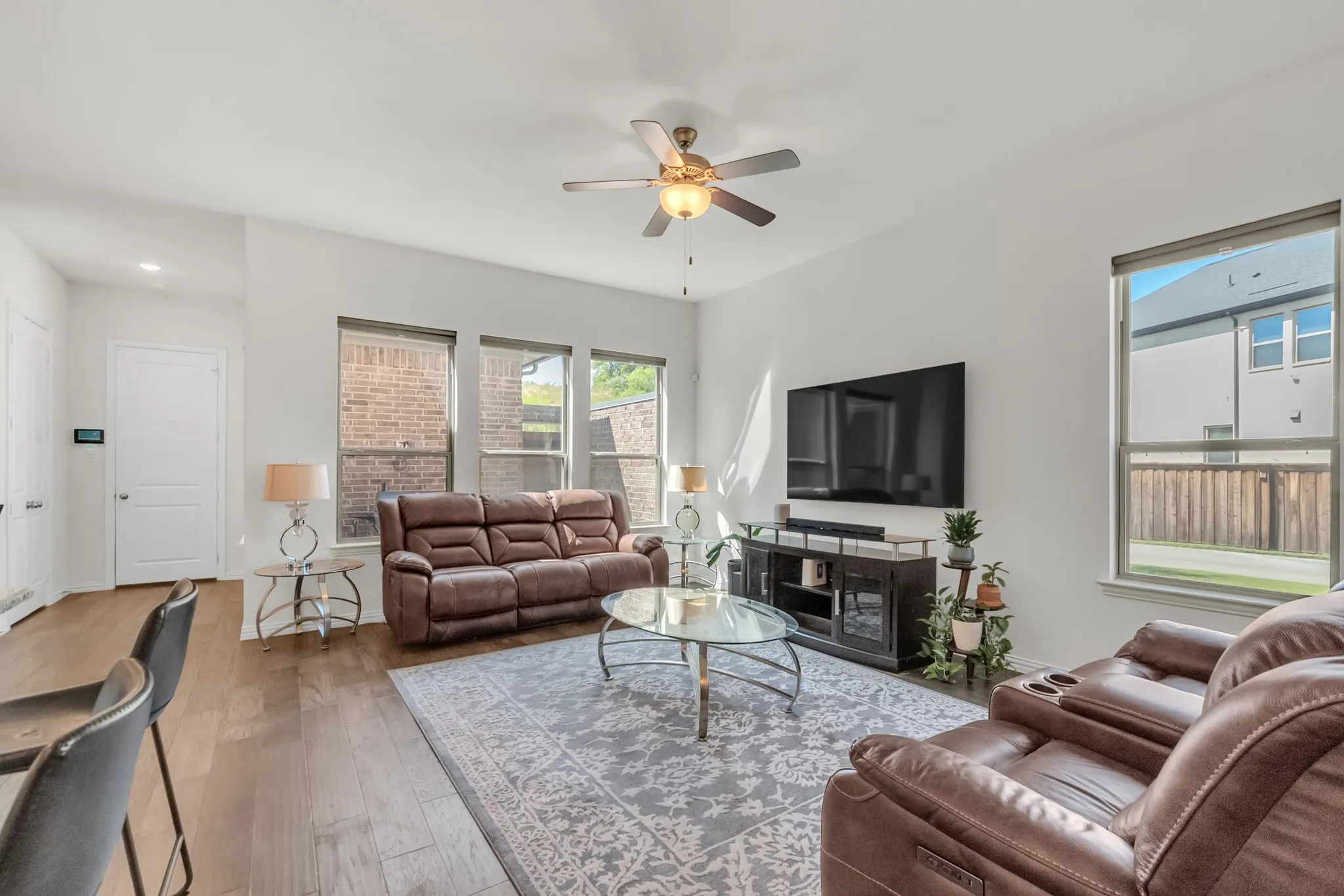 Townhouse For Sale in Tarrant County , 4524 Meadow Hawk Drive, Arlington, Texas 76005, 3 Bedroom, 3 Bathroom, 2 Garage spaces, 2,238 Sqft, built in 2019, mls#21376715, Real Estate Agent in Arlington, Homes For Sale in Tarrant county, Homes For Sale in Arlington, Realtor in Arlington Texas, Real Estate Brokerage Independent Realty Texas, Luminita Cordes Realtor
