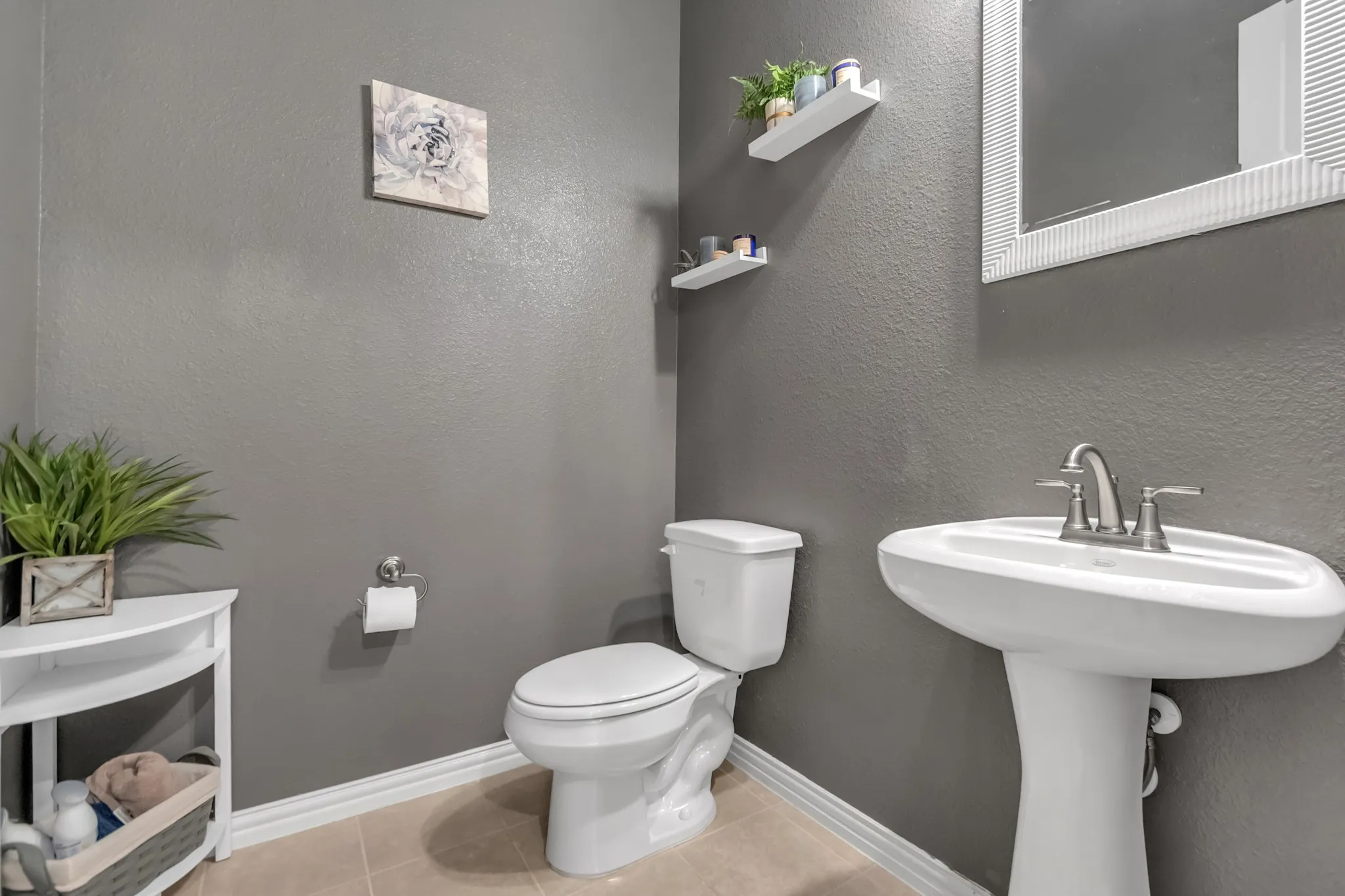 Townhouse For Sale in Tarrant County , 4524 Meadow Hawk Drive, Arlington, Texas 76005, 3 Bedroom, 3 Bathroom, 2 Garage spaces, 2,238 Sqft, built in 2019, mls#21376715, Real Estate Agent in Arlington, Homes For Sale in Tarrant county, Homes For Sale in Arlington, Realtor in Arlington Texas, Real Estate Brokerage Independent Realty Texas, Luminita Cordes Realtor