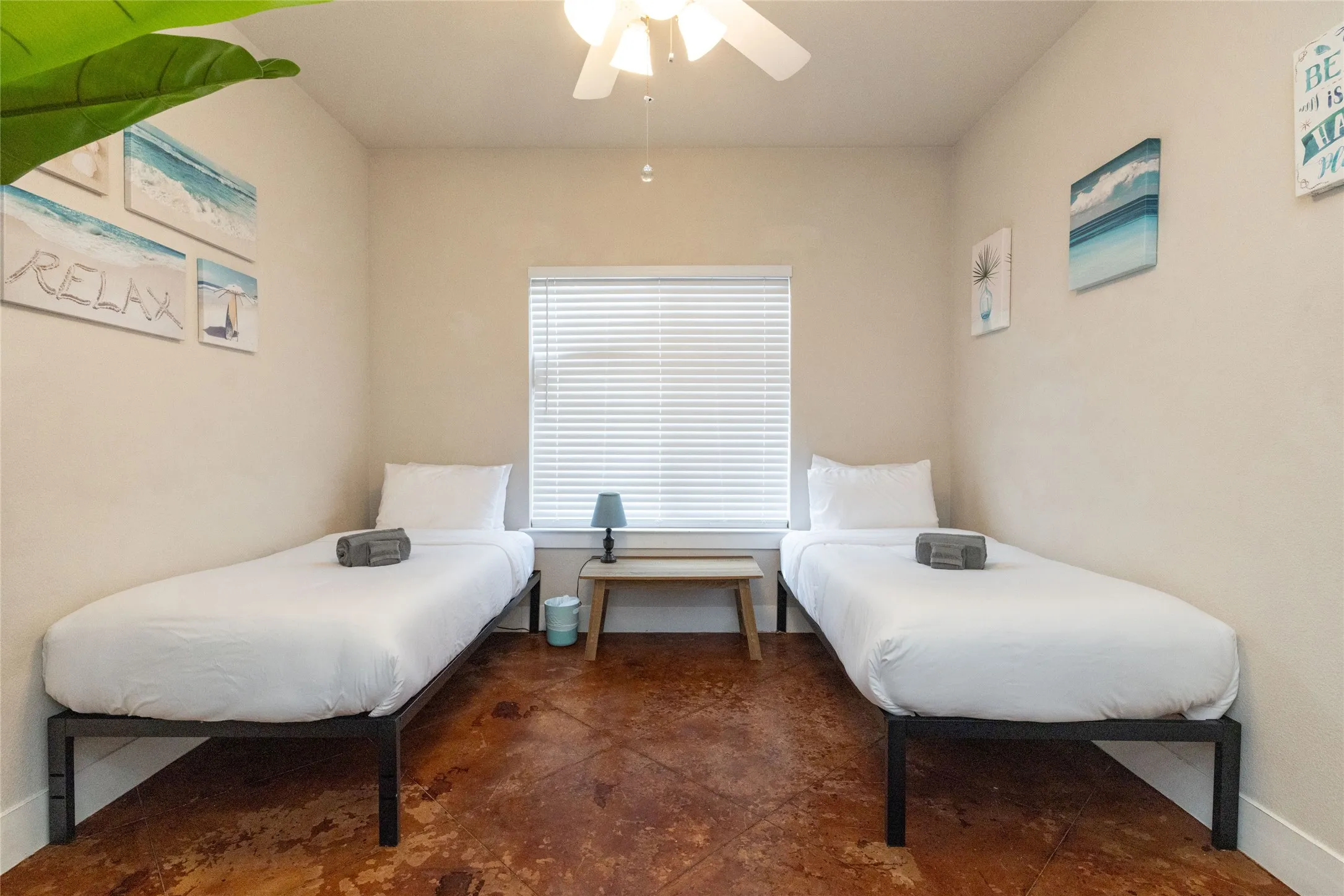 Duplex For Rent in Tarrant County , 2803 Frazier Avenue, Fort Worth, Texas 76110, 3 Bedroom, 2 Bathroom, Garage spaces, 1,188 Sqft, built in 2003, mls#21376577, Real Estate Agent in Fort Worth, Homes For Rent in Tarrant county, Homes For Rent in Fort Worth, Realtor in Fort Worth Texas, Real Estate Brokerage Independent Realty Texas, Luminita Cordes Realtor