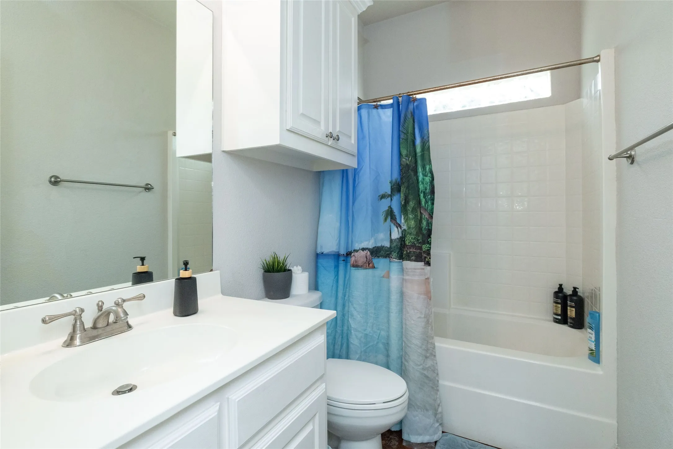 Duplex For Rent in Tarrant County , 2803 Frazier Avenue, Fort Worth, Texas 76110, 3 Bedroom, 2 Bathroom, Garage spaces, 1,188 Sqft, built in 2003, mls#21376577, Real Estate Agent in Fort Worth, Homes For Rent in Tarrant county, Homes For Rent in Fort Worth, Realtor in Fort Worth Texas, Real Estate Brokerage Independent Realty Texas, Luminita Cordes Realtor