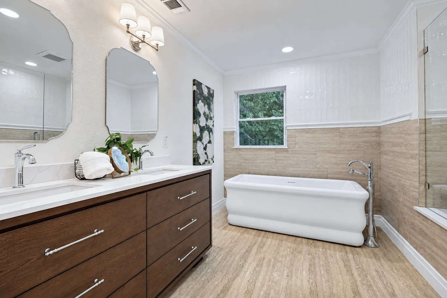 Single Family Residence For Sale in Collin County , 407 Valley Cove Drive, Richardson, Texas 75080, 4 Bedroom, 4 Bathroom, 2 Garage spaces, 2,609 Sqft, built in 1971, mls#21377437, Real Estate Agent in Richardson, Homes For Sale in Collin county, Homes For Sale in Richardson, Realtor in Richardson Texas, Real Estate Brokerage Independent Realty Texas, Luminita Cordes Realtor