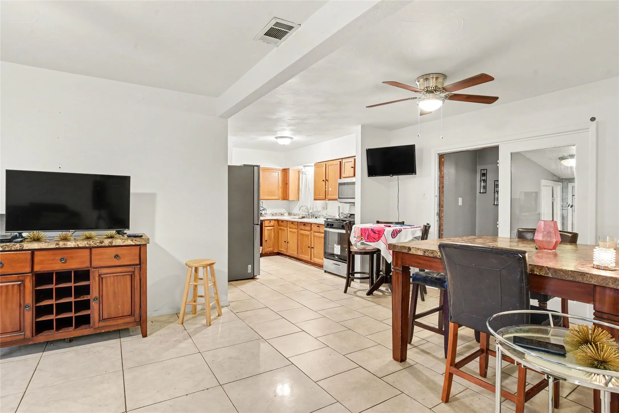 Single Family Residence For Sale in Dallas County , 4609 Cornell Drive, Garland, Texas 75042, 4 Bedroom, 3 Bathroom, Garage spaces, 1,344 Sqft, built in 1964, mls#21375850, Real Estate Agent in Garland, Homes For Sale in Dallas county, Homes For Sale in Garland, Realtor in Garland Texas, Real Estate Brokerage Independent Realty Texas, Luminita Cordes Realtor